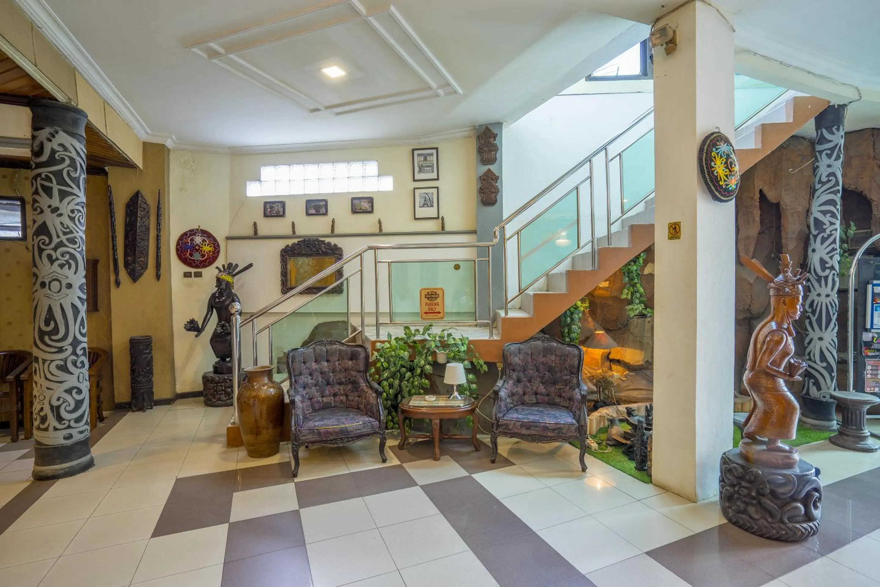 Living room, Lobby/Reception in Urbanview Hotel Gading Kencana Samarinda by RedDoorz