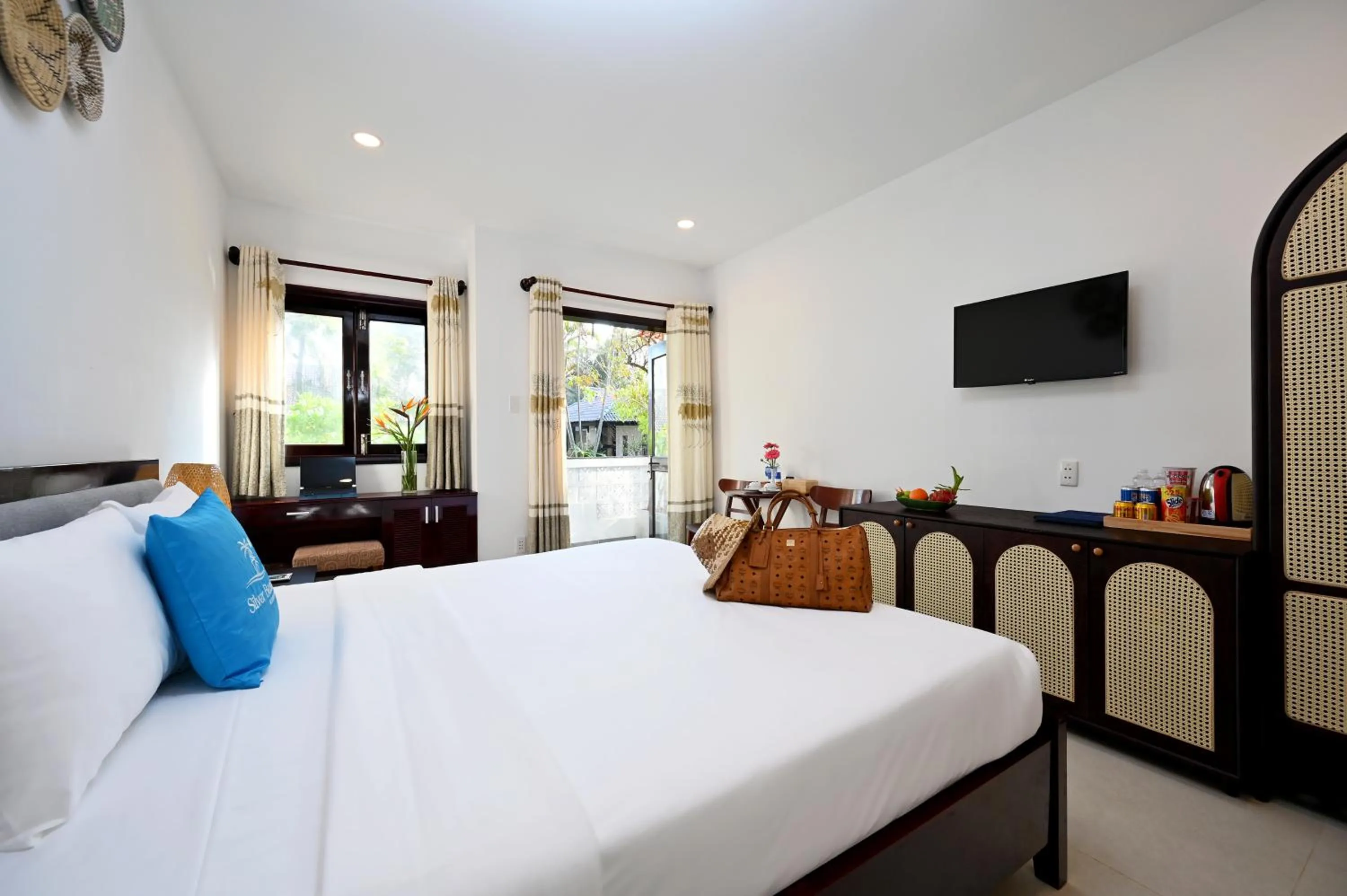 Photo of the whole room, Bed in Silver Beach Resort Ke Ga