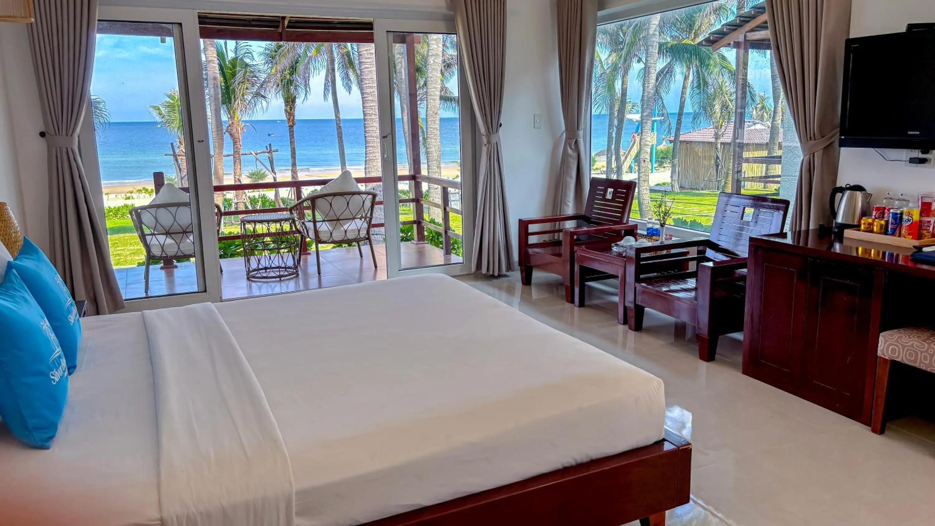 Bedroom, Bed in Silver Beach Resort Ke Ga