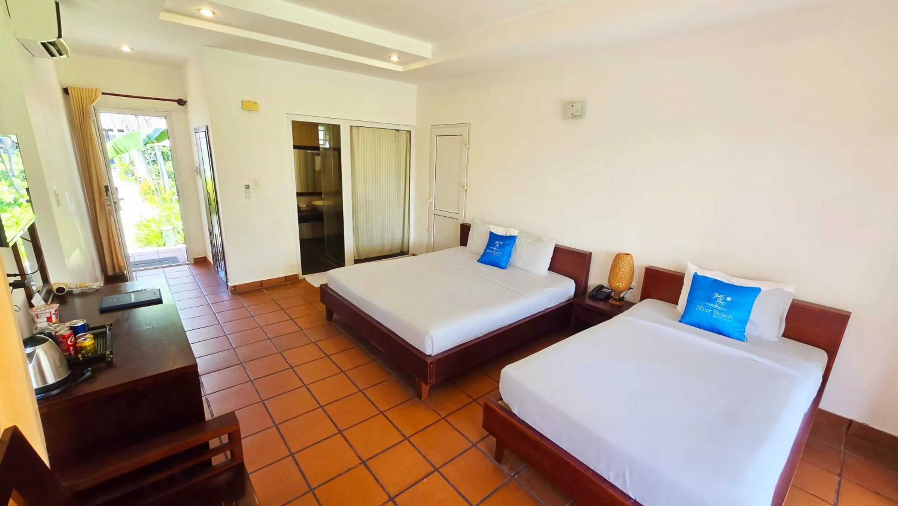 Living room, Bed in Silver Beach Resort Ke Ga