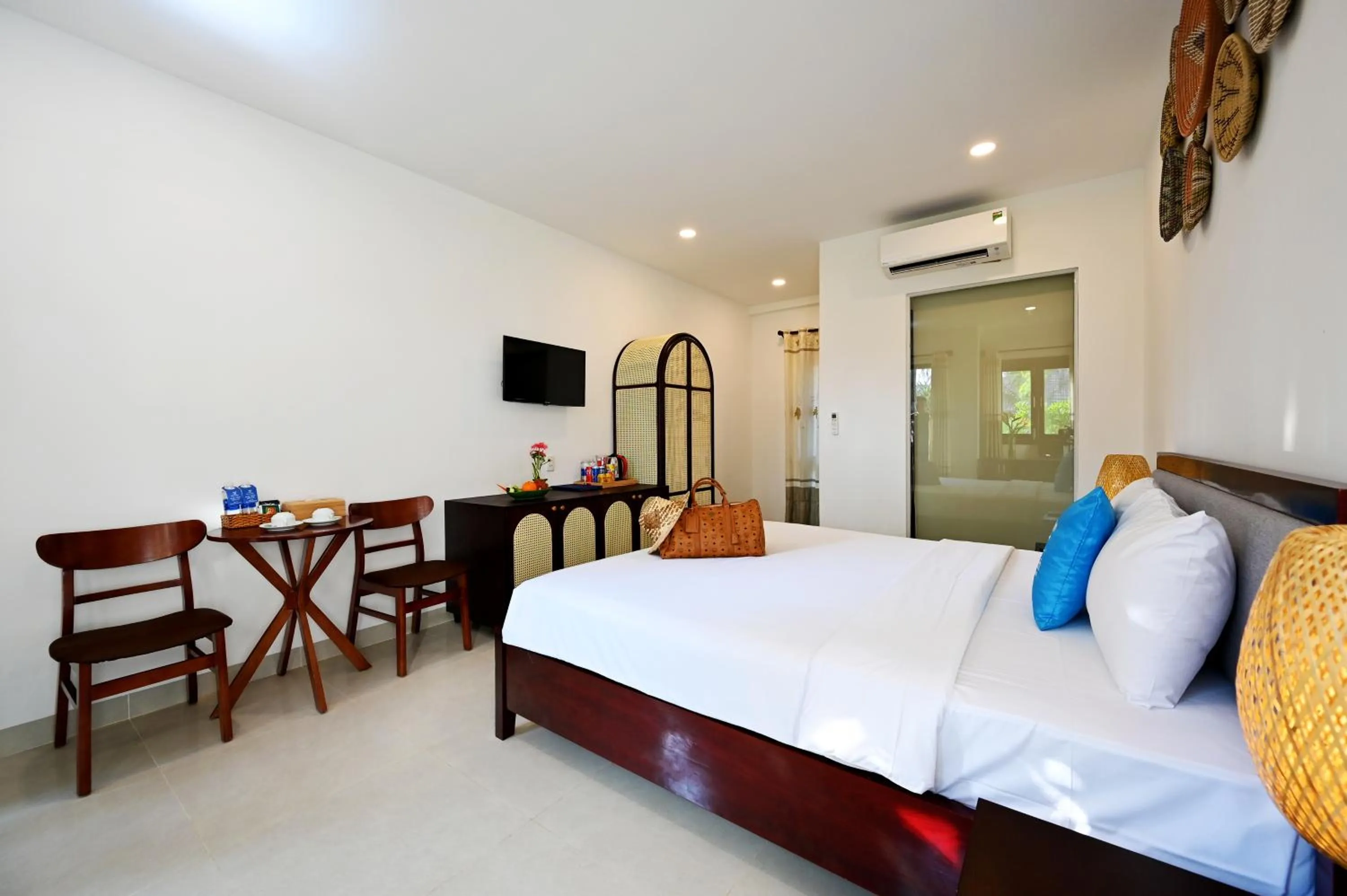 Bedroom, Bed in Silver Beach Resort Ke Ga