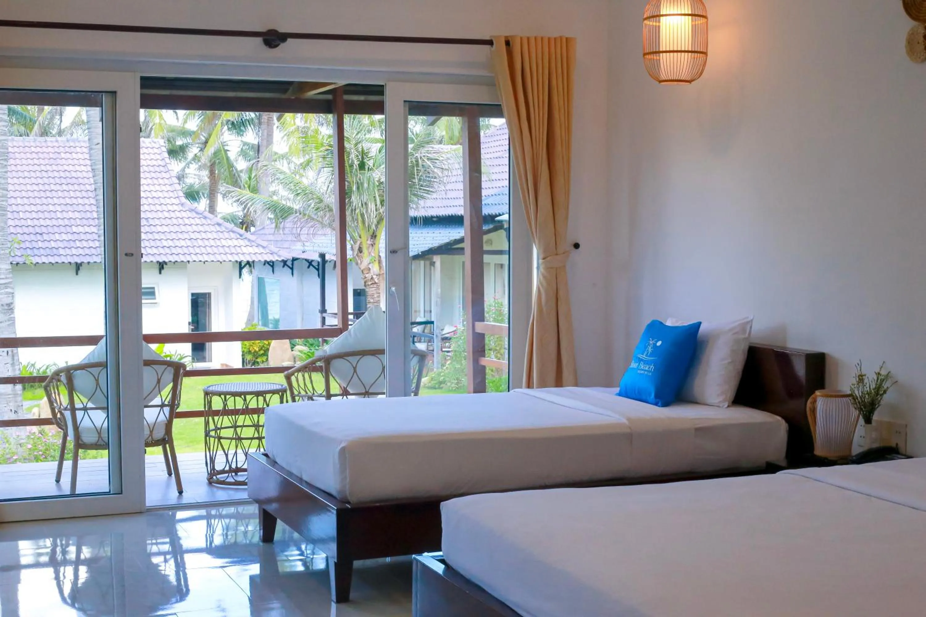 View (from property/room), Bed in Silver Beach Resort Ke Ga