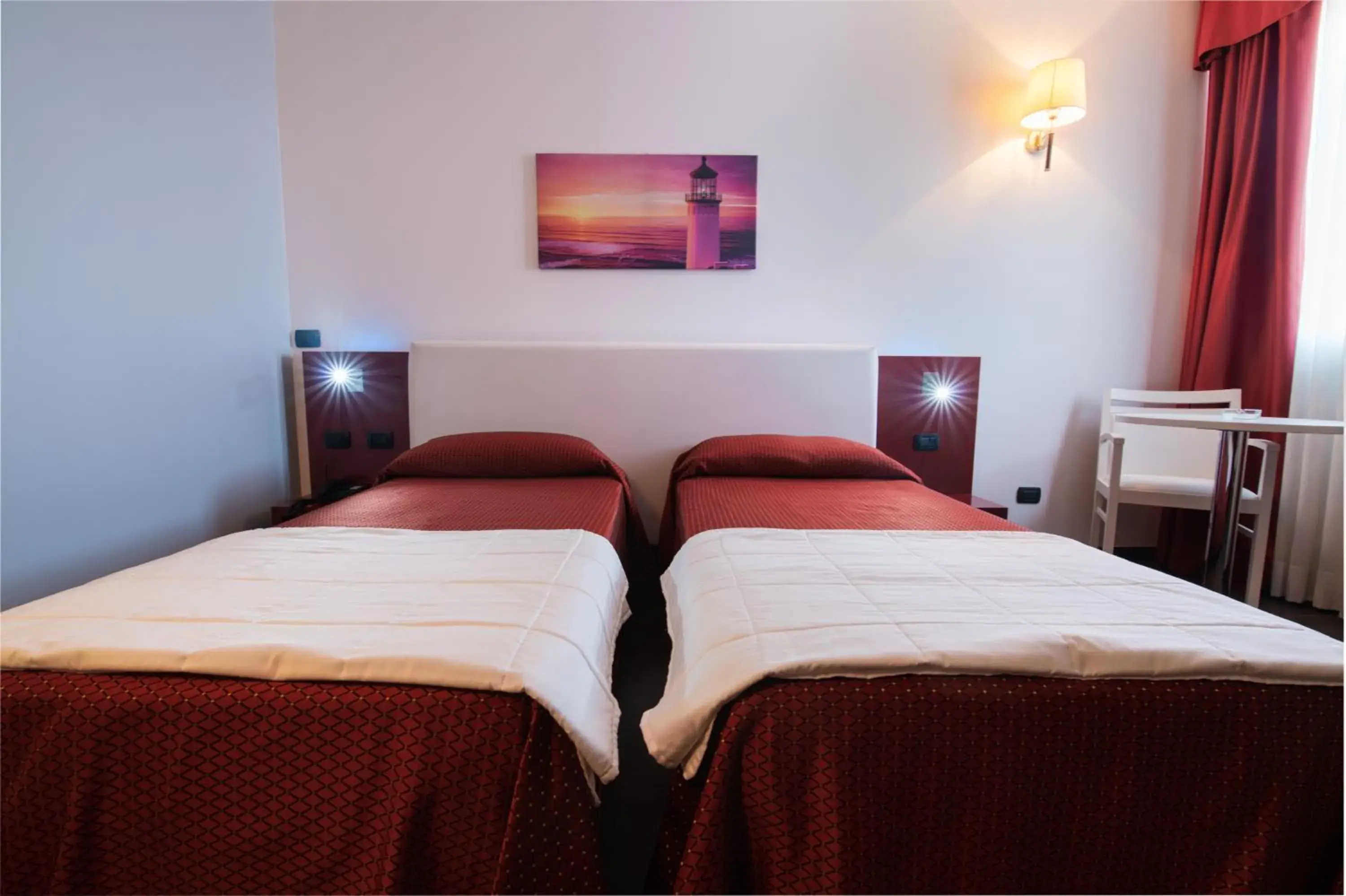 Twin Room in Hotel Mediterraneo Twin Room in Hotel Mediterraneo