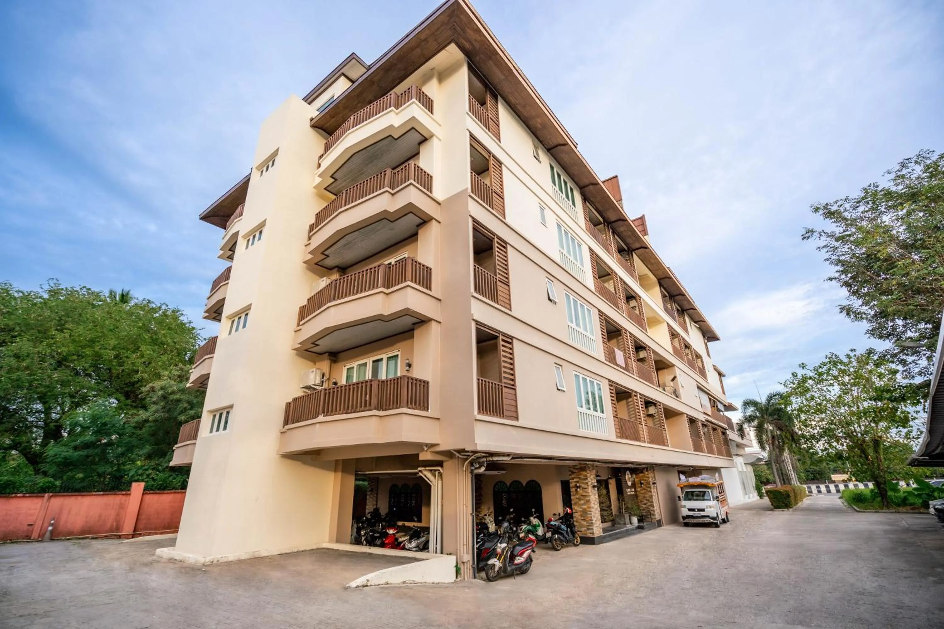 Property building in Ratana Hotel Chalong