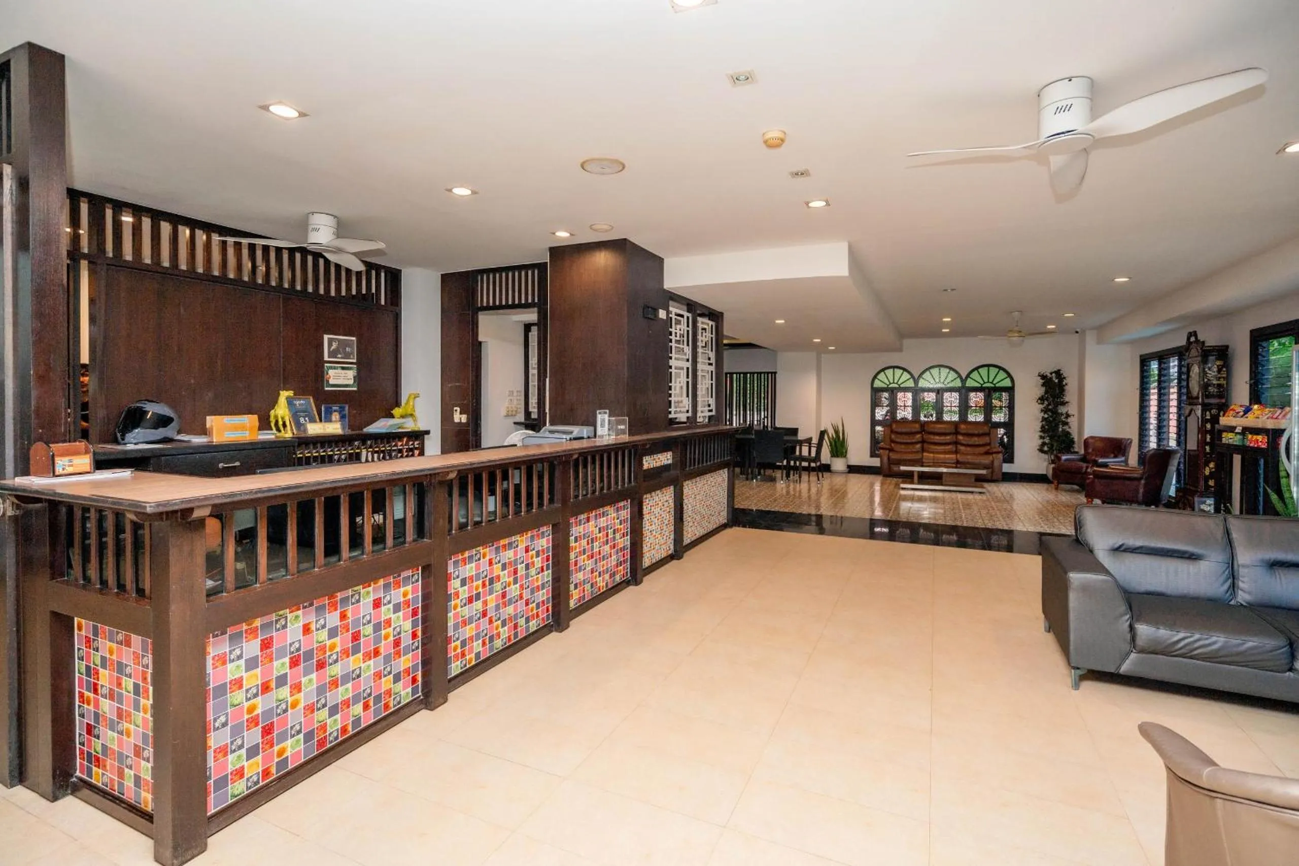 Lobby or reception in Ratana Hotel Chalong