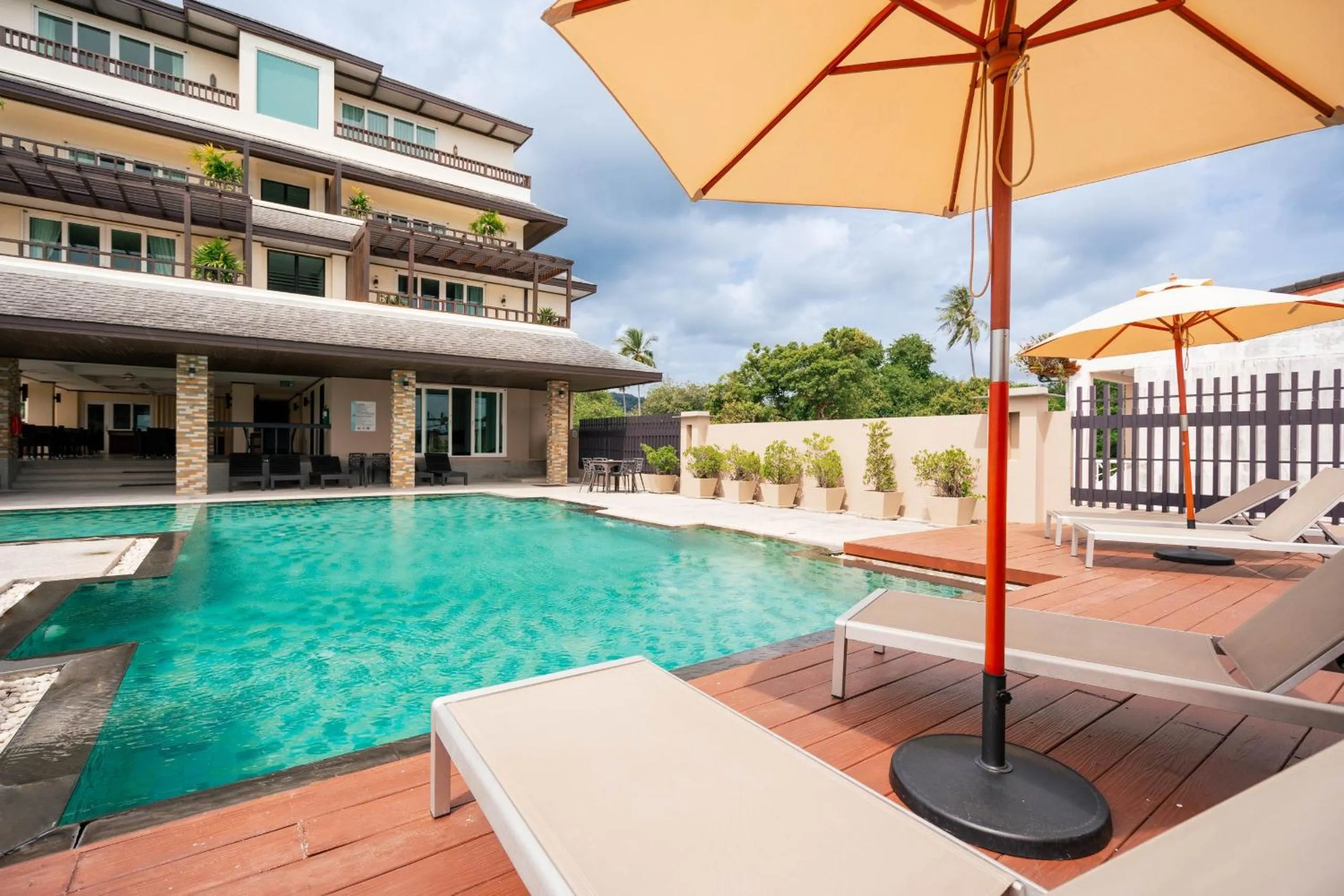 Balcony/Terrace in Ratana Hotel Chalong