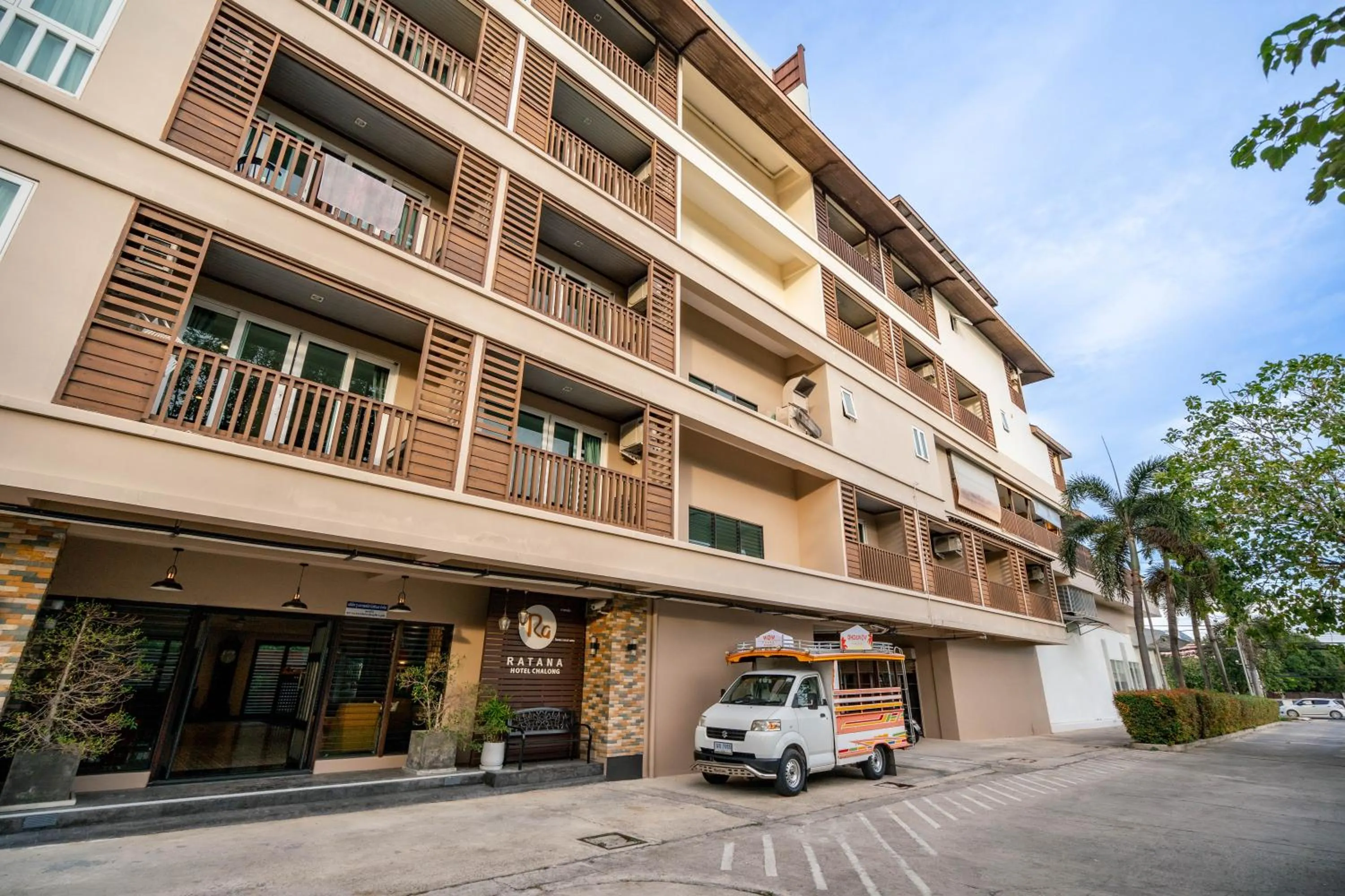 Property building in Ratana Hotel Chalong