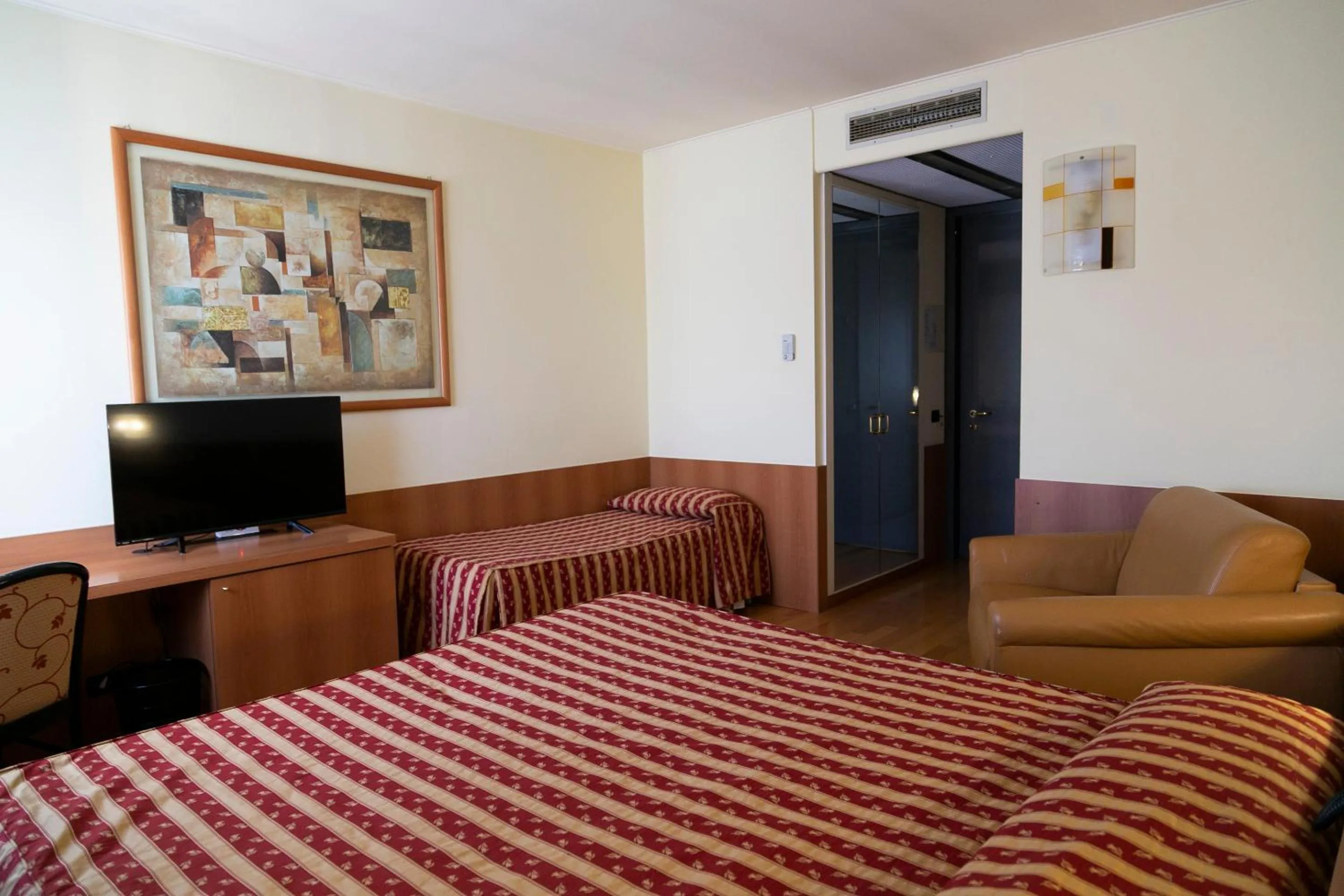 Bedroom in Melas Hotel