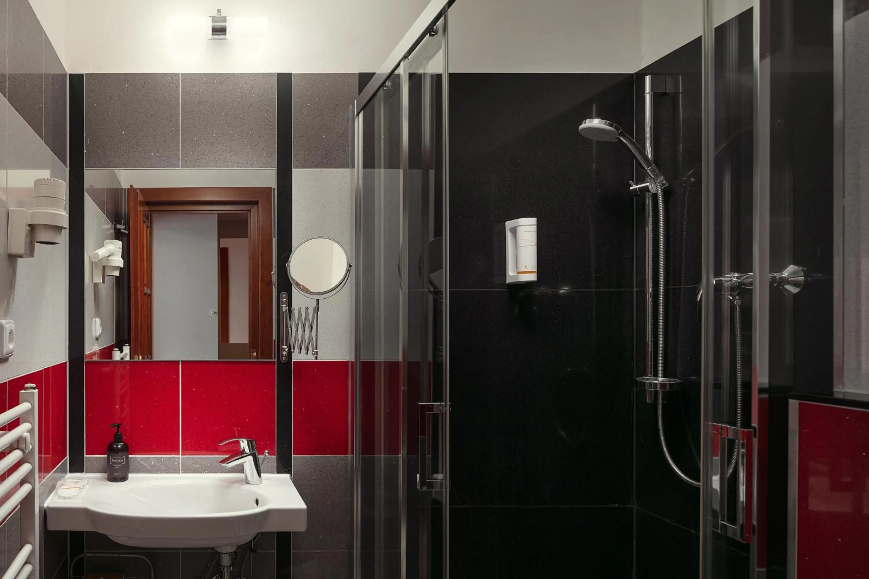 Shower in Spa Hotel Villa Smetana