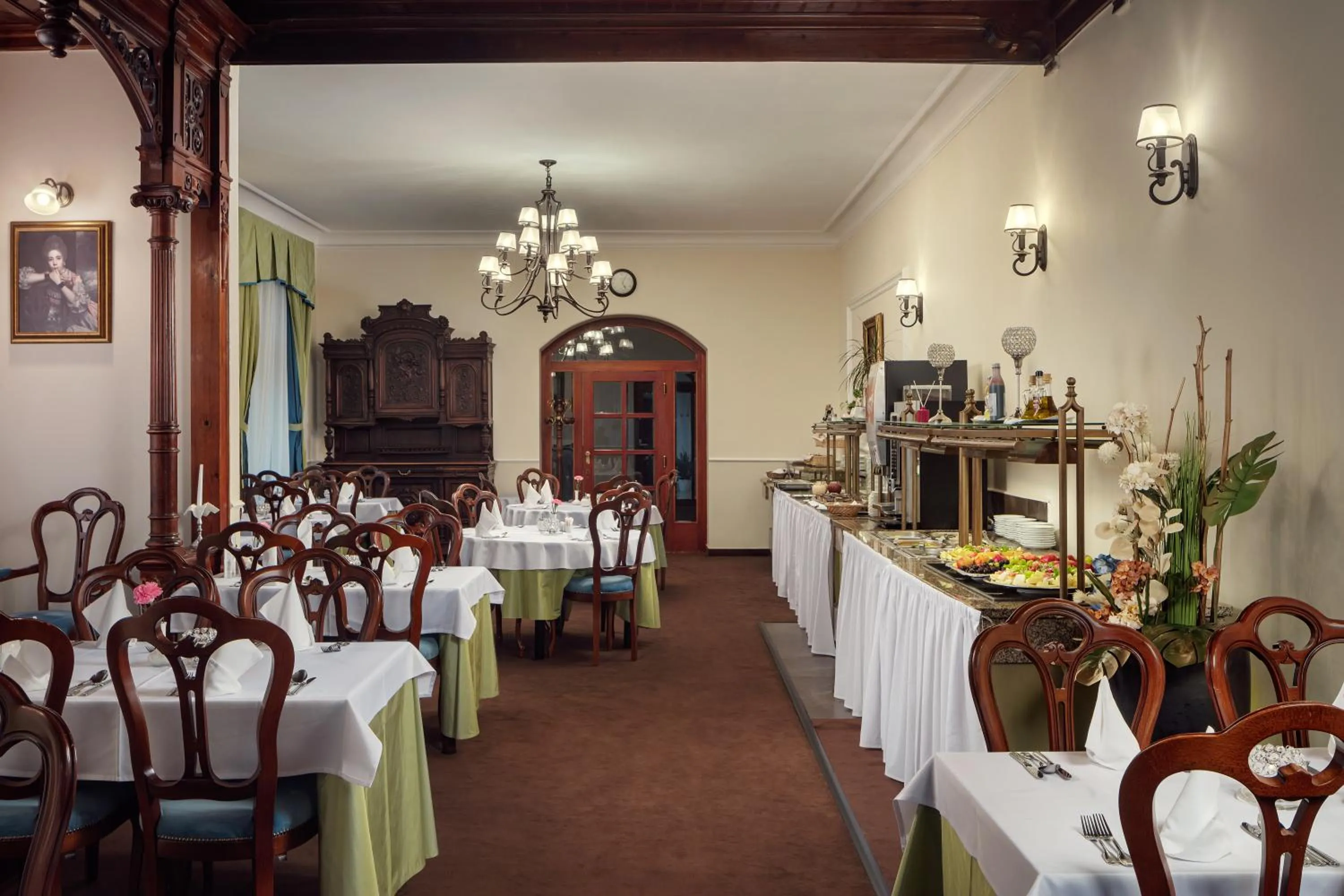 Restaurant/places to eat in Spa Hotel Villa Smetana