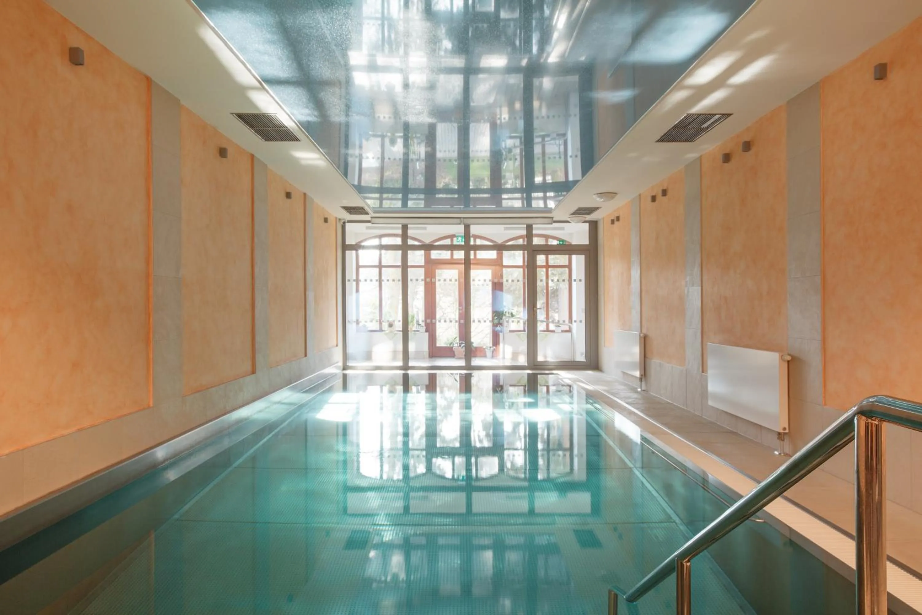 Swimming pool in Spa Hotel Villa Smetana
