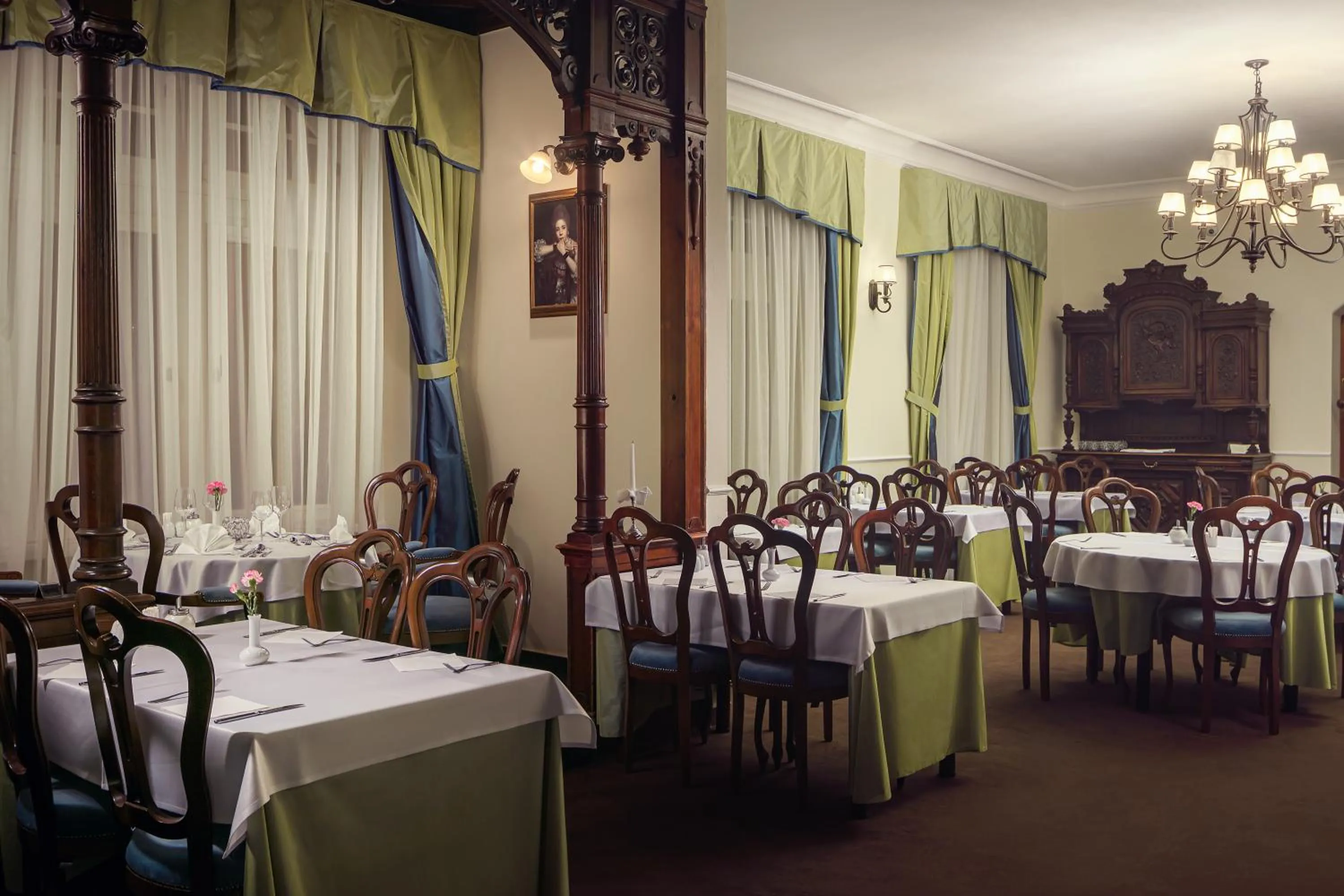 Restaurant/places to eat in Spa Hotel Villa Smetana