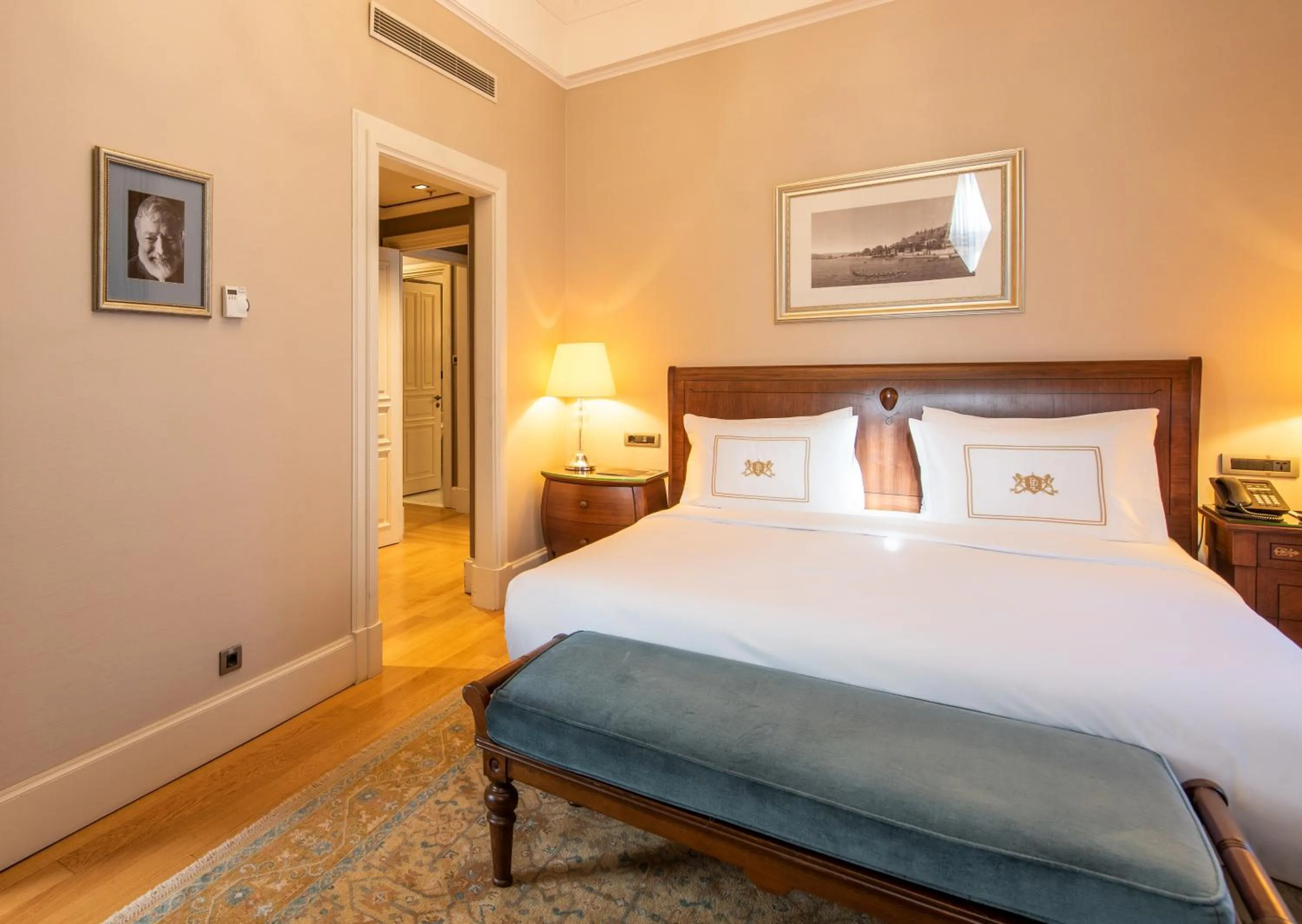 Bedroom, Bed in Pera Palace Hotel