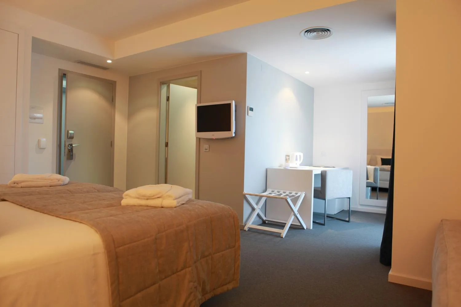 Bedroom, Bed in Hotel Anjo de Portugal