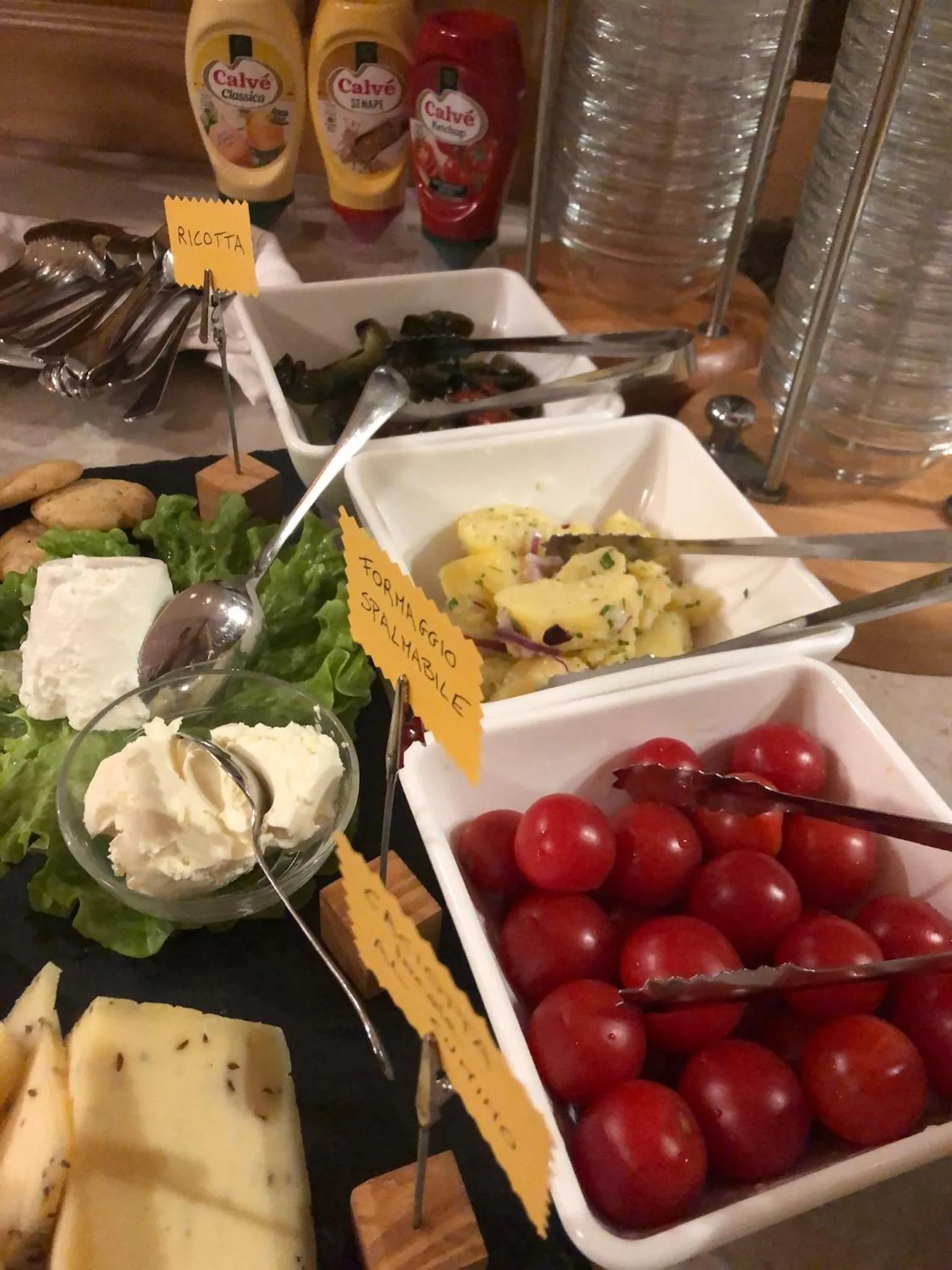 Buffet breakfast in Alpine Touring Hotel-petfriendly