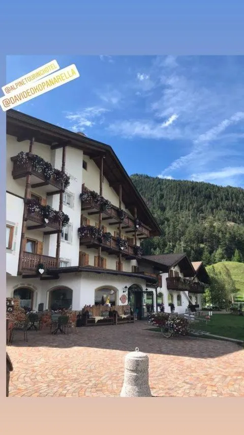 Alpine Touring Hotel-petfriendly