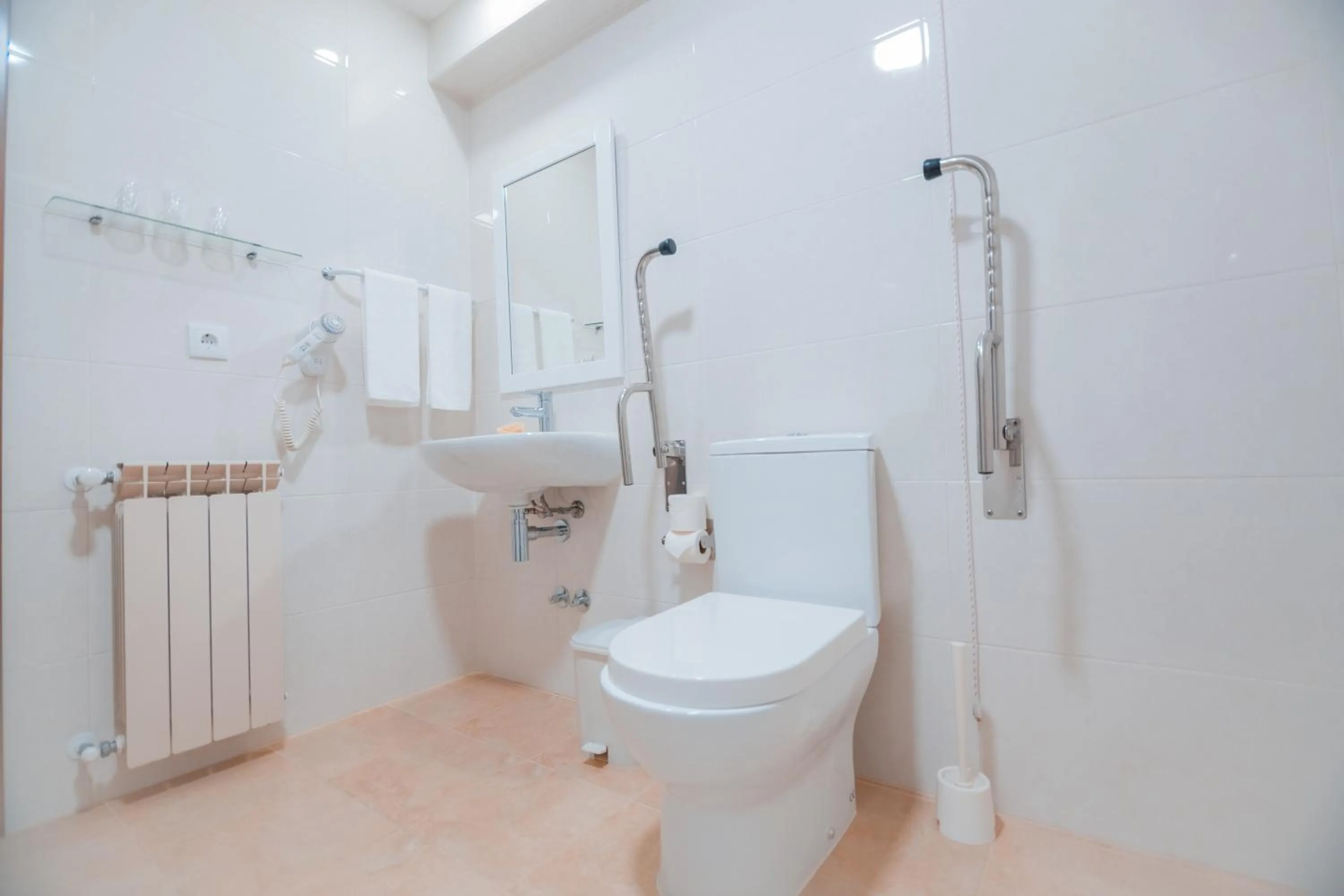 Toilet in Hotel Cristo Rei - Fatima