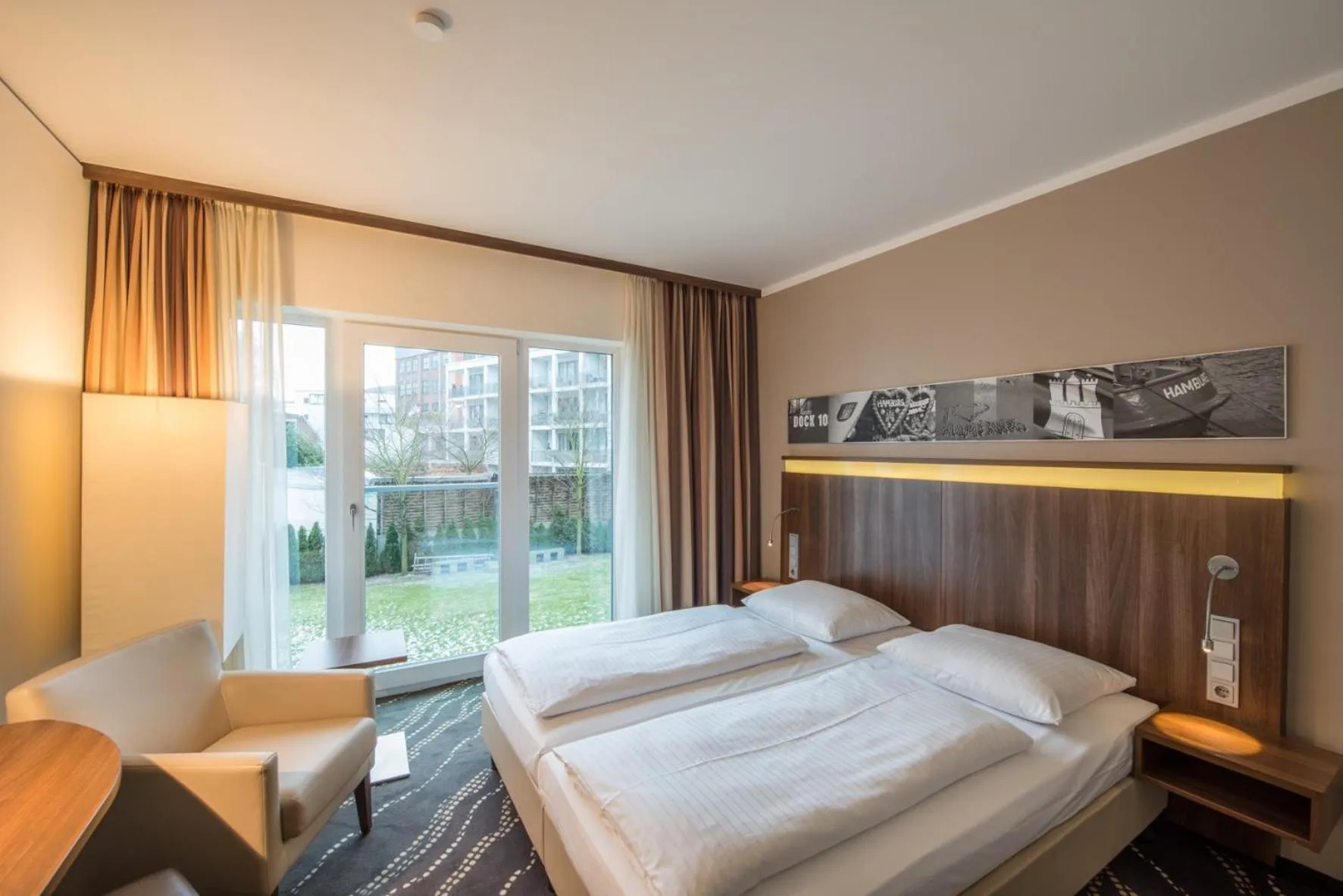 Photo of the whole room, Bed in Heikotel - Hotel Am Stadtpark