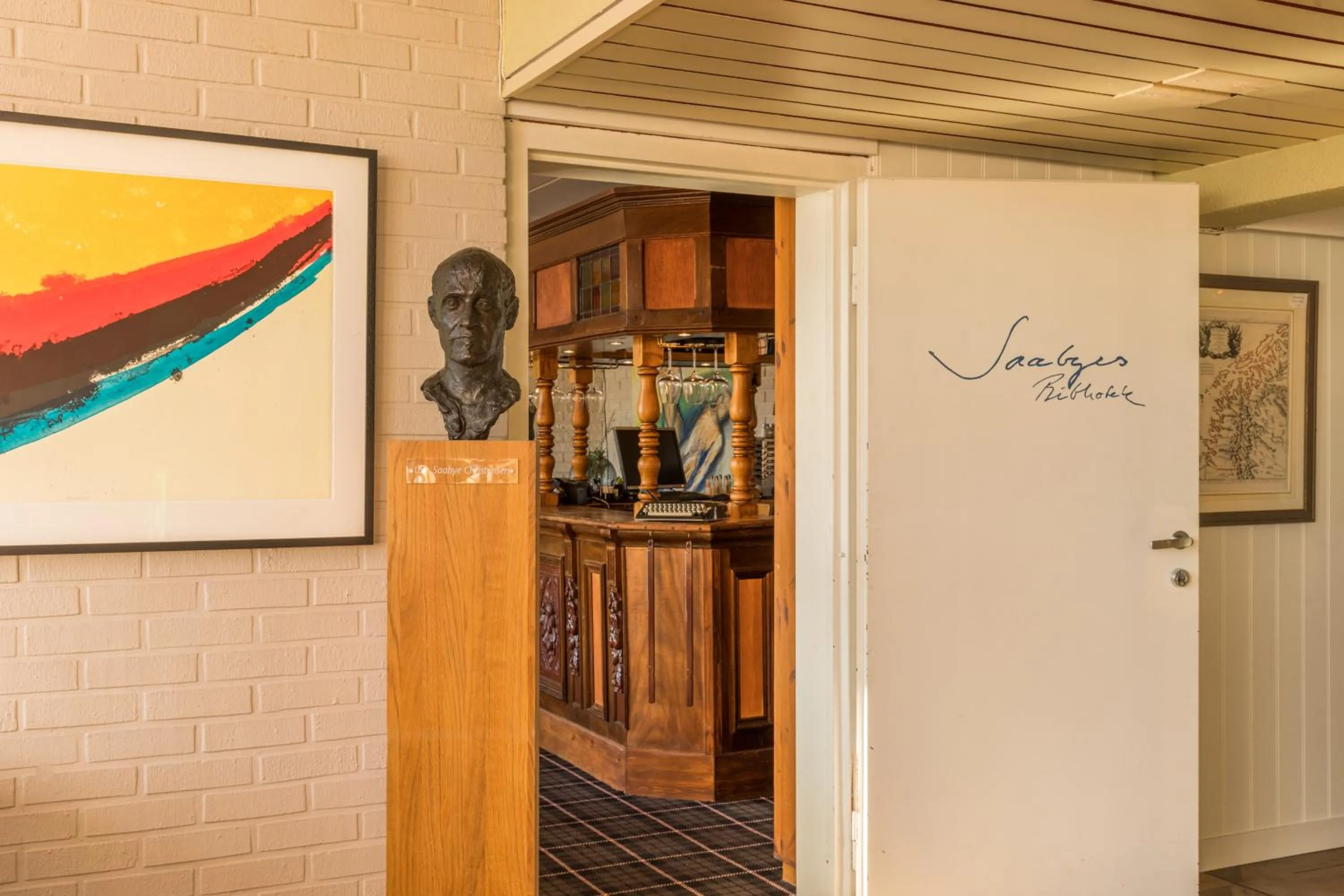 Library in Thon Partner Hotel Sortland