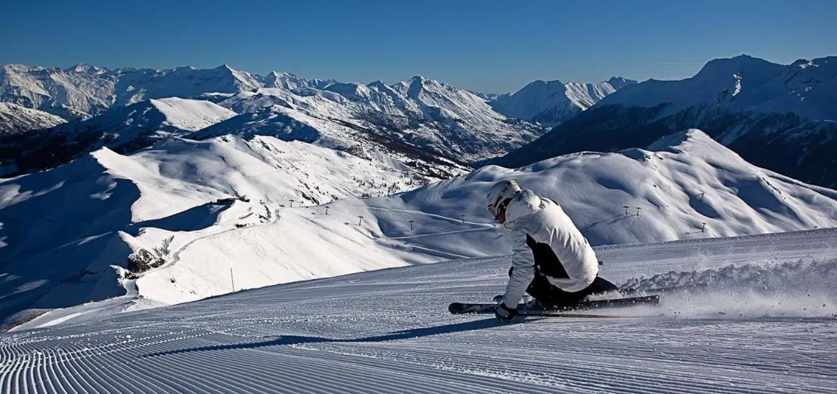 Skiing in Hotel Oberje Dla Viere
