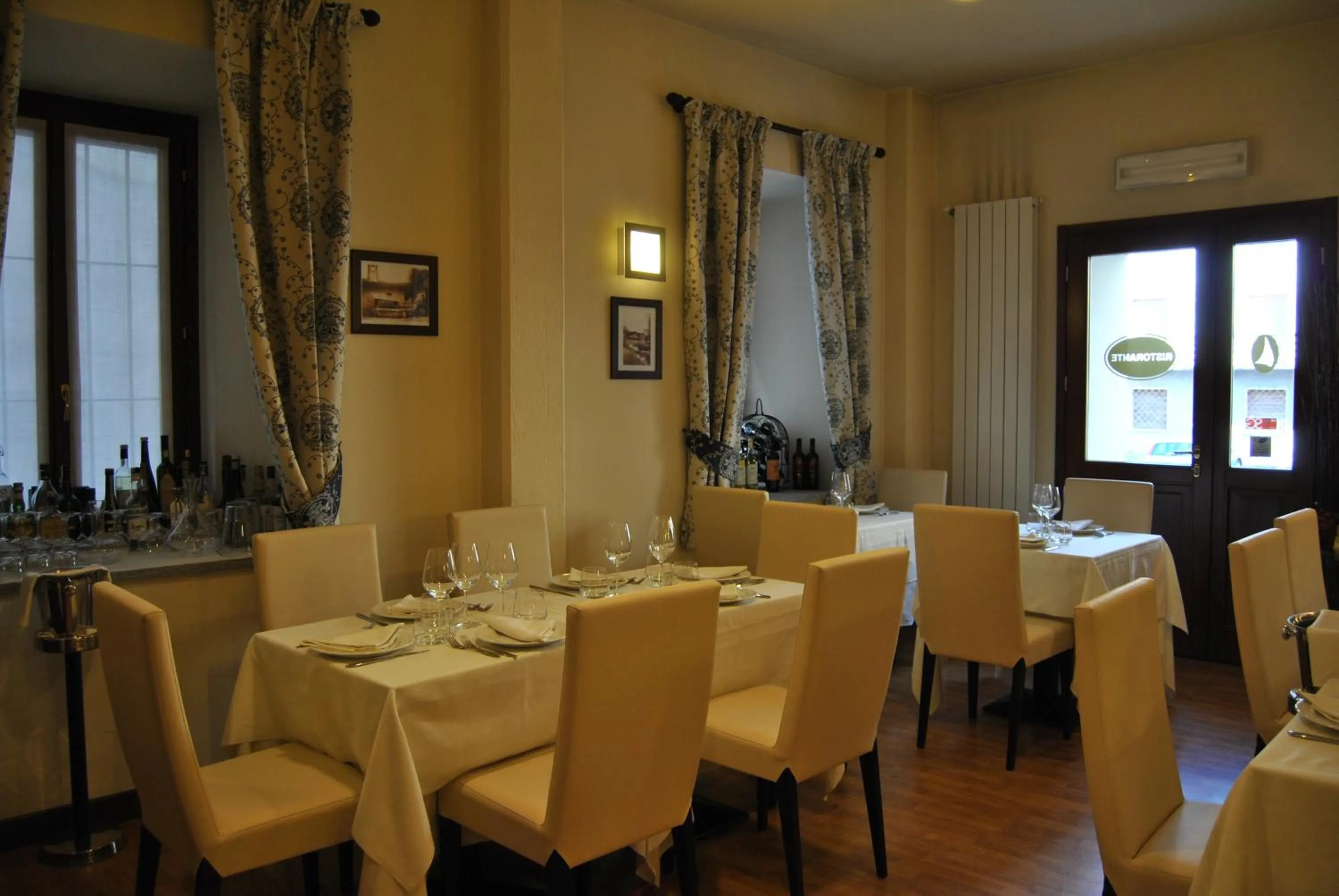 Restaurant/places to eat in Hotel Oberje Dla Viere