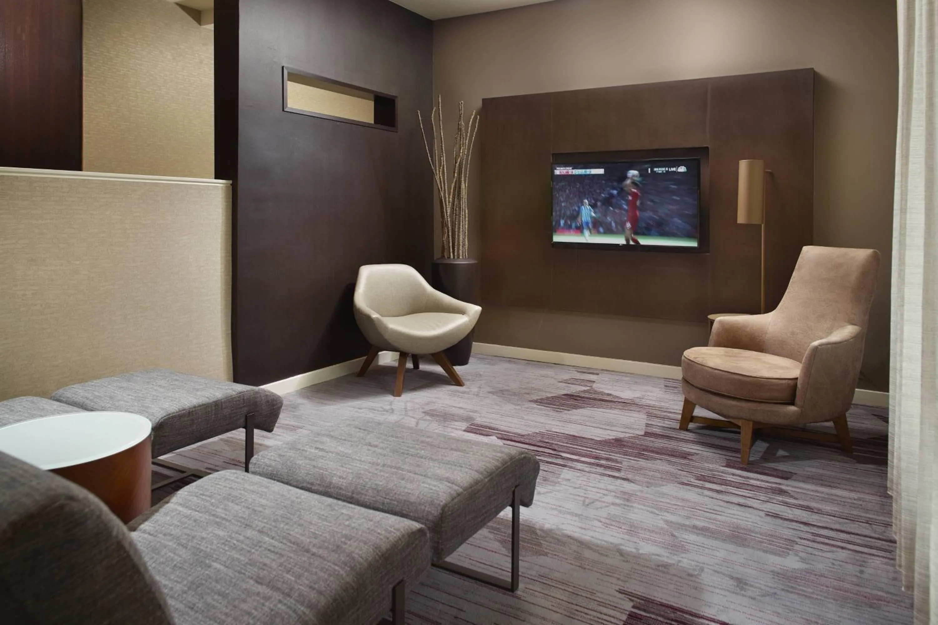 Lobby or reception in Courtyard Charlotte Arrowood