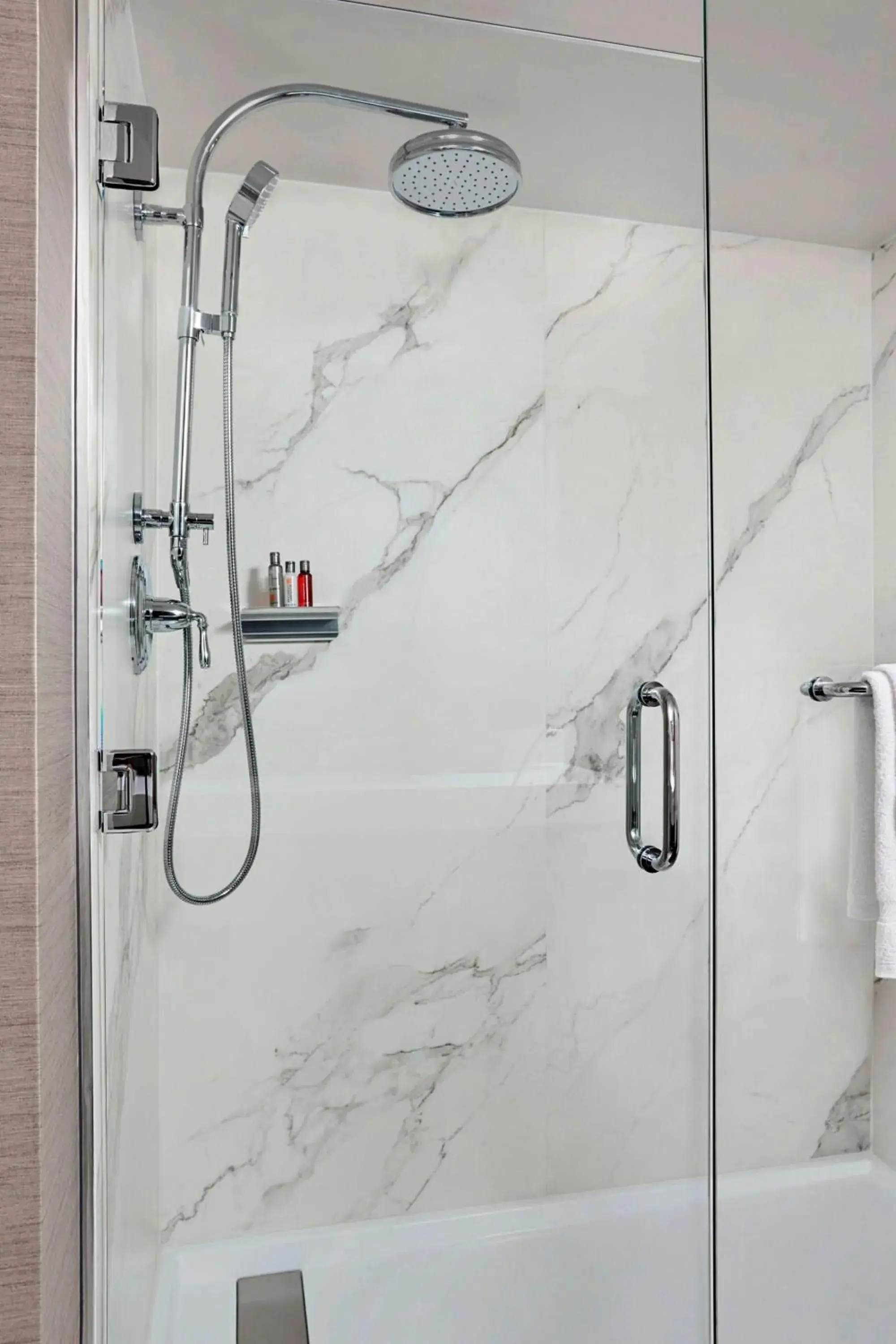 Queen Room with Two Queen Beds in Charlotte Marriott SouthPark Queen Room with Two Queen Beds in Charlotte Marriott SouthPark