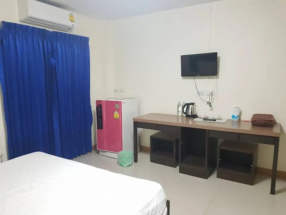 Bed in Poomsiri Place