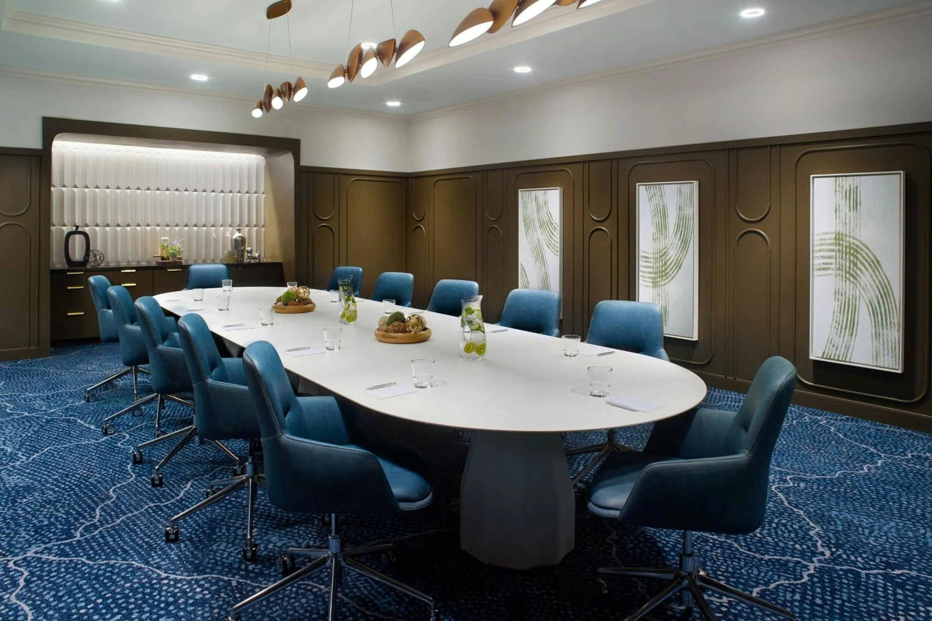Meeting/conference room in Renaissance Charlotte SouthPark Hotel