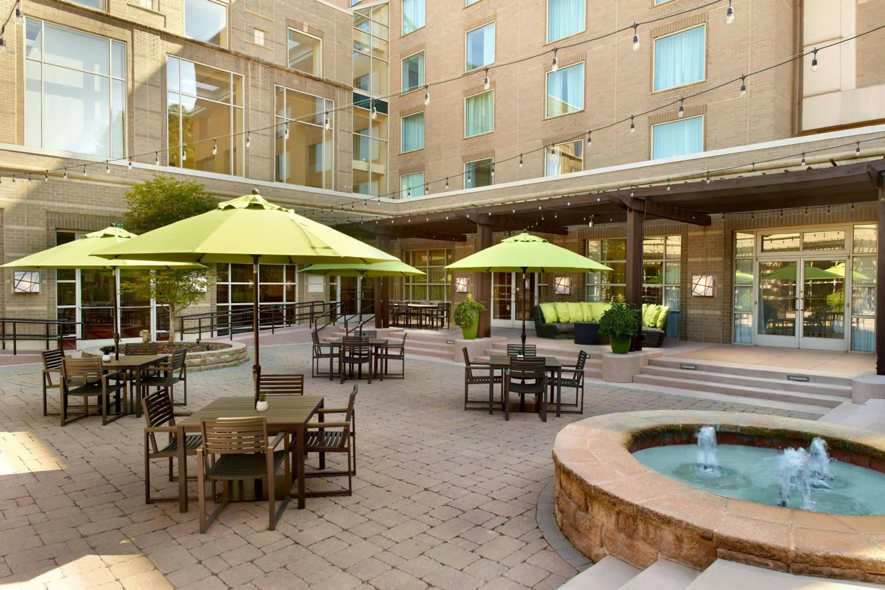 Meeting/conference room in Renaissance Charlotte SouthPark Hotel