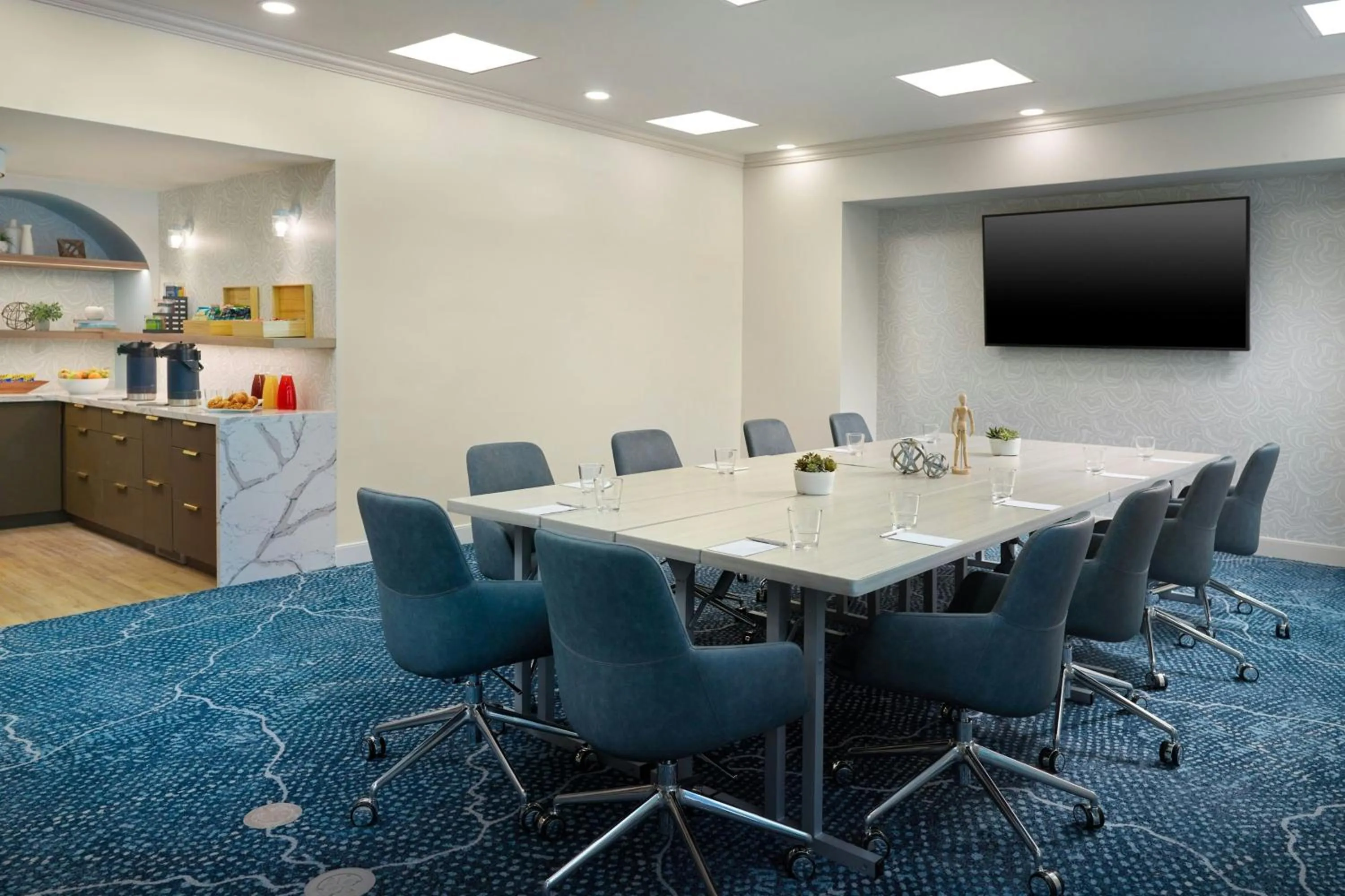 Meeting/conference room in Renaissance Charlotte SouthPark Hotel