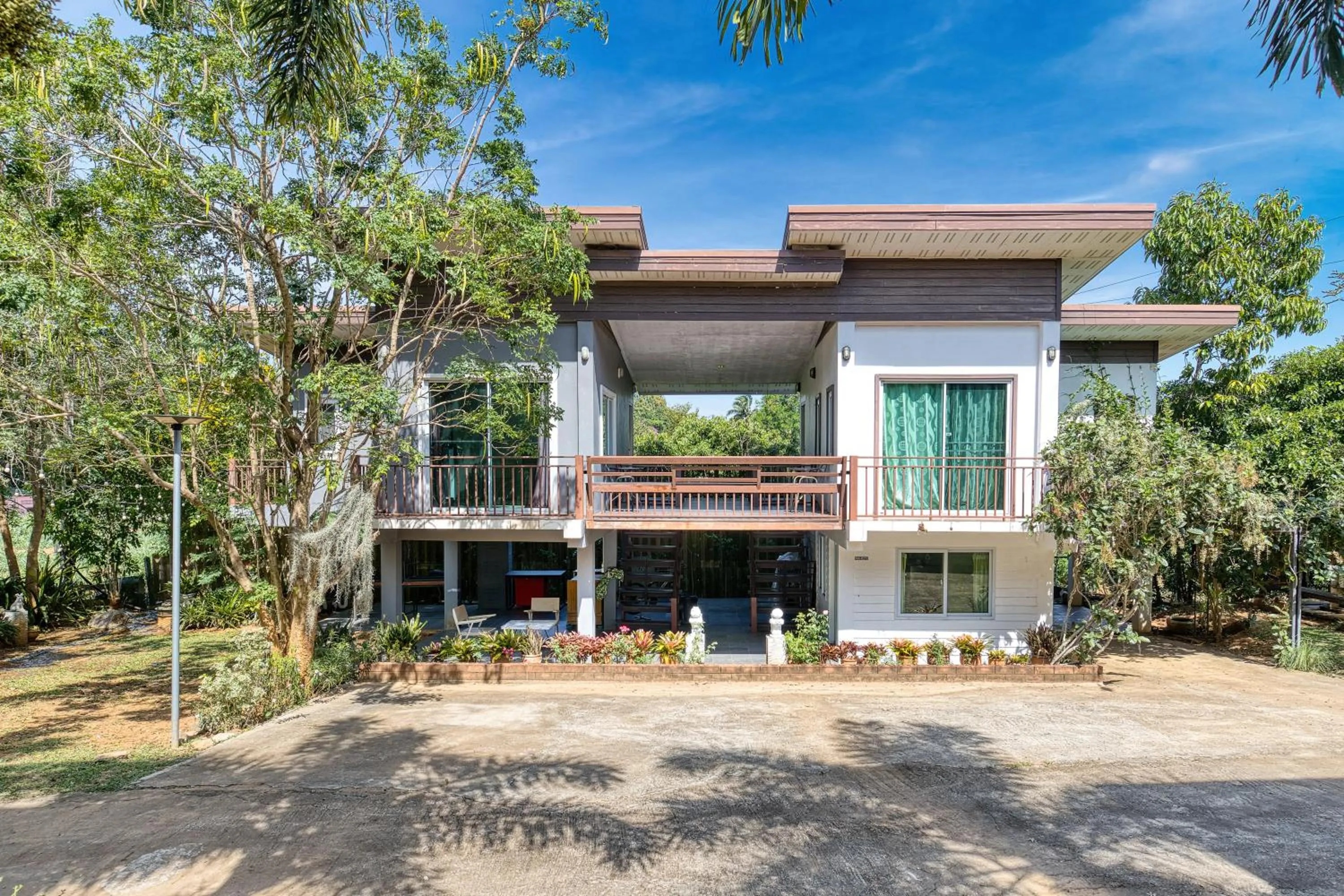 Property building in Chill at Hill