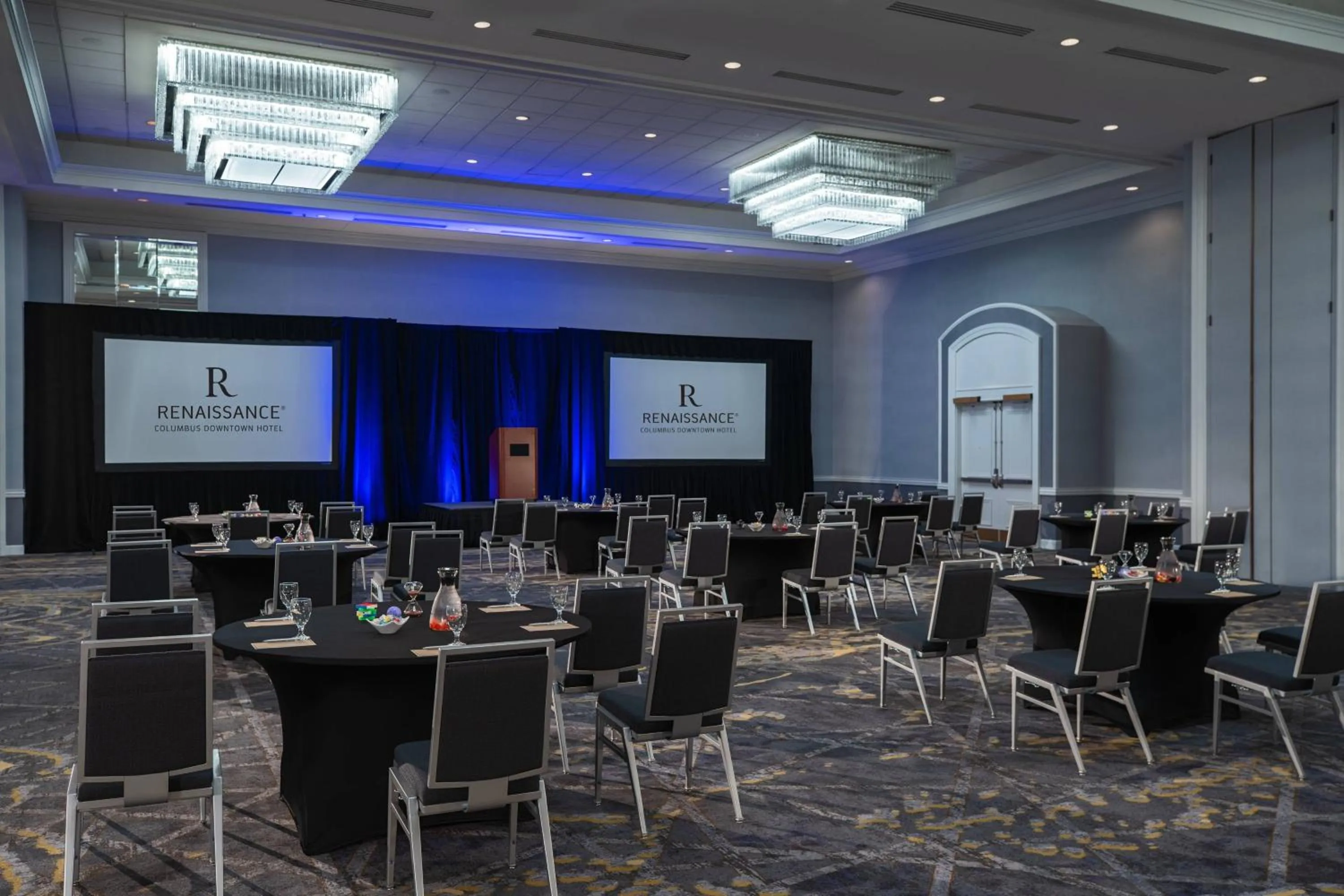 Meeting/conference room in Renaissance Columbus Downtown Hotel