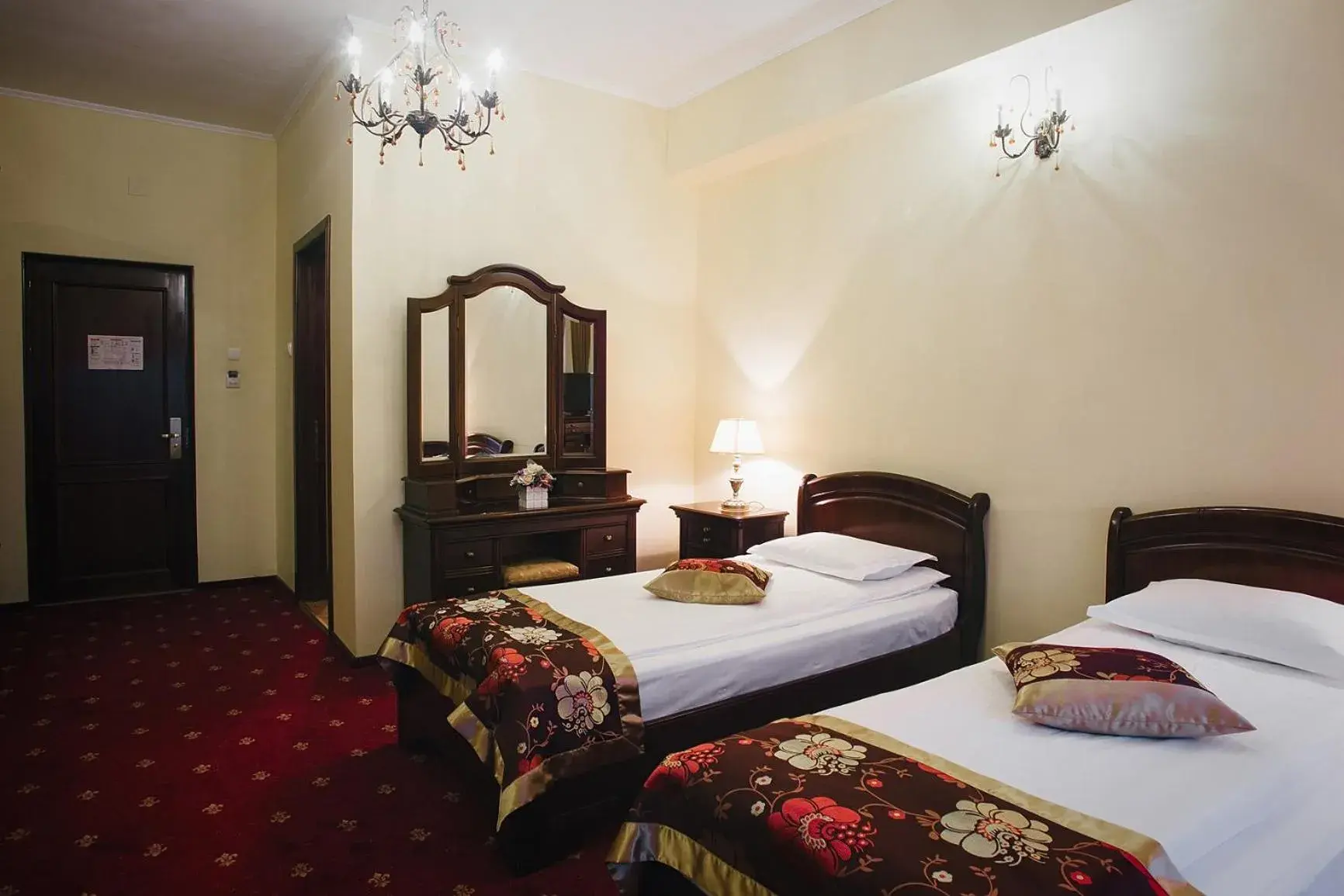 Hotel Capitol Hotel Capitol