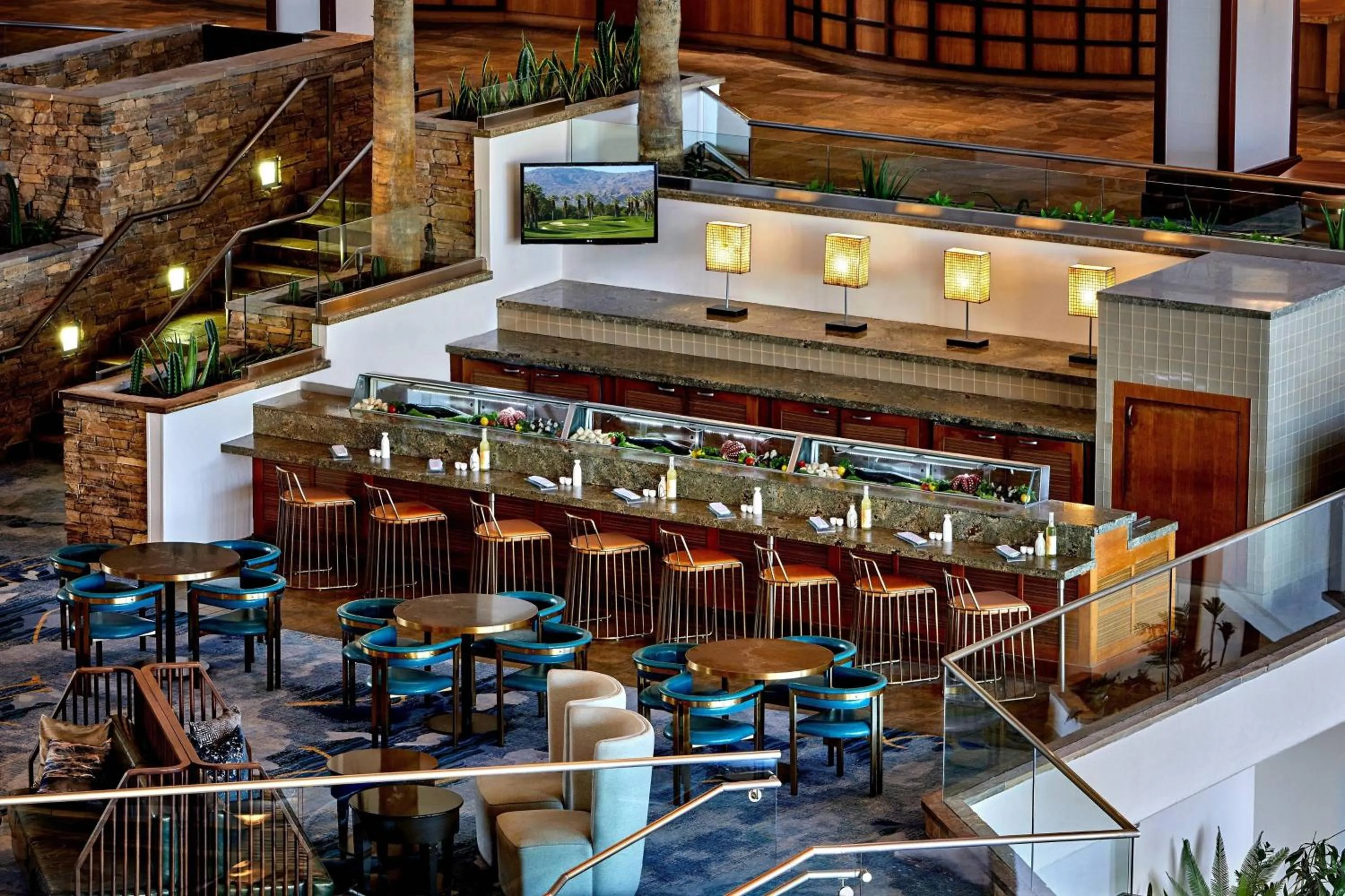 Lounge or bar in JW Marriott Desert Springs Resort & Spa