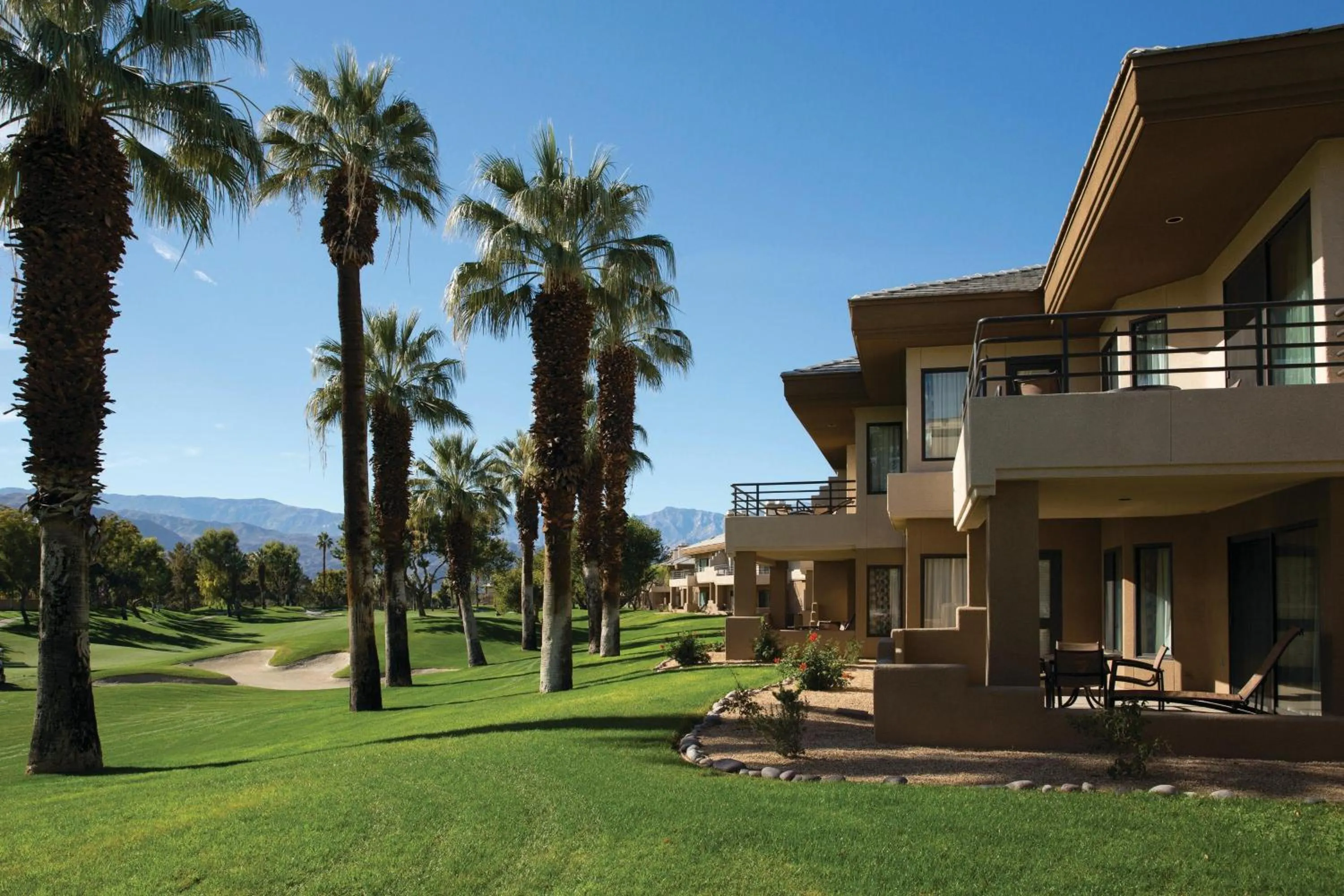 Property building in Marriott's Desert Springs Villas I