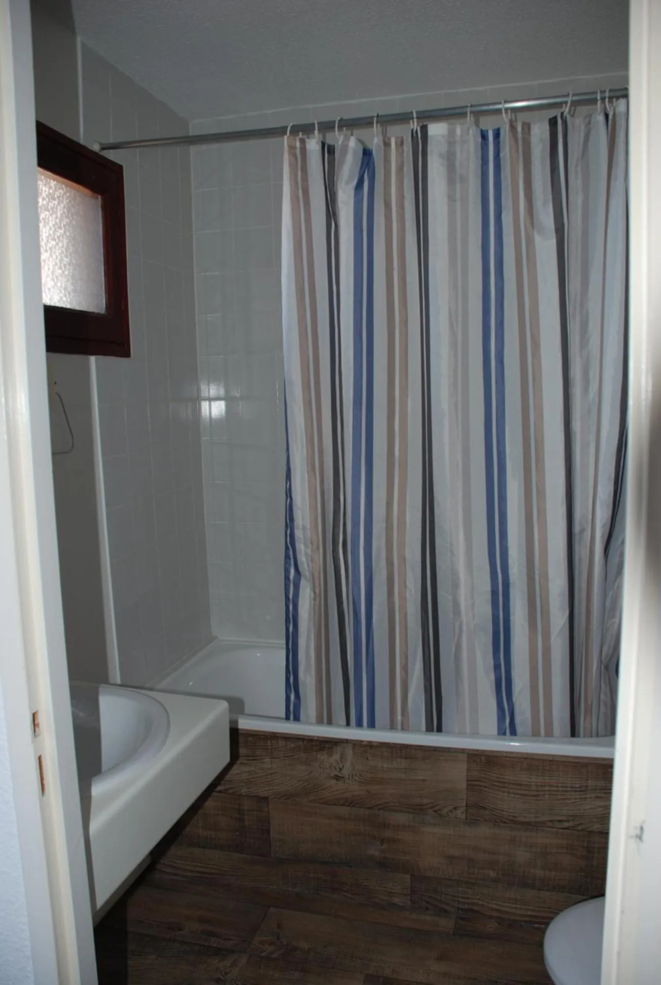 Bathroom, Bed in Hotel Atlantide