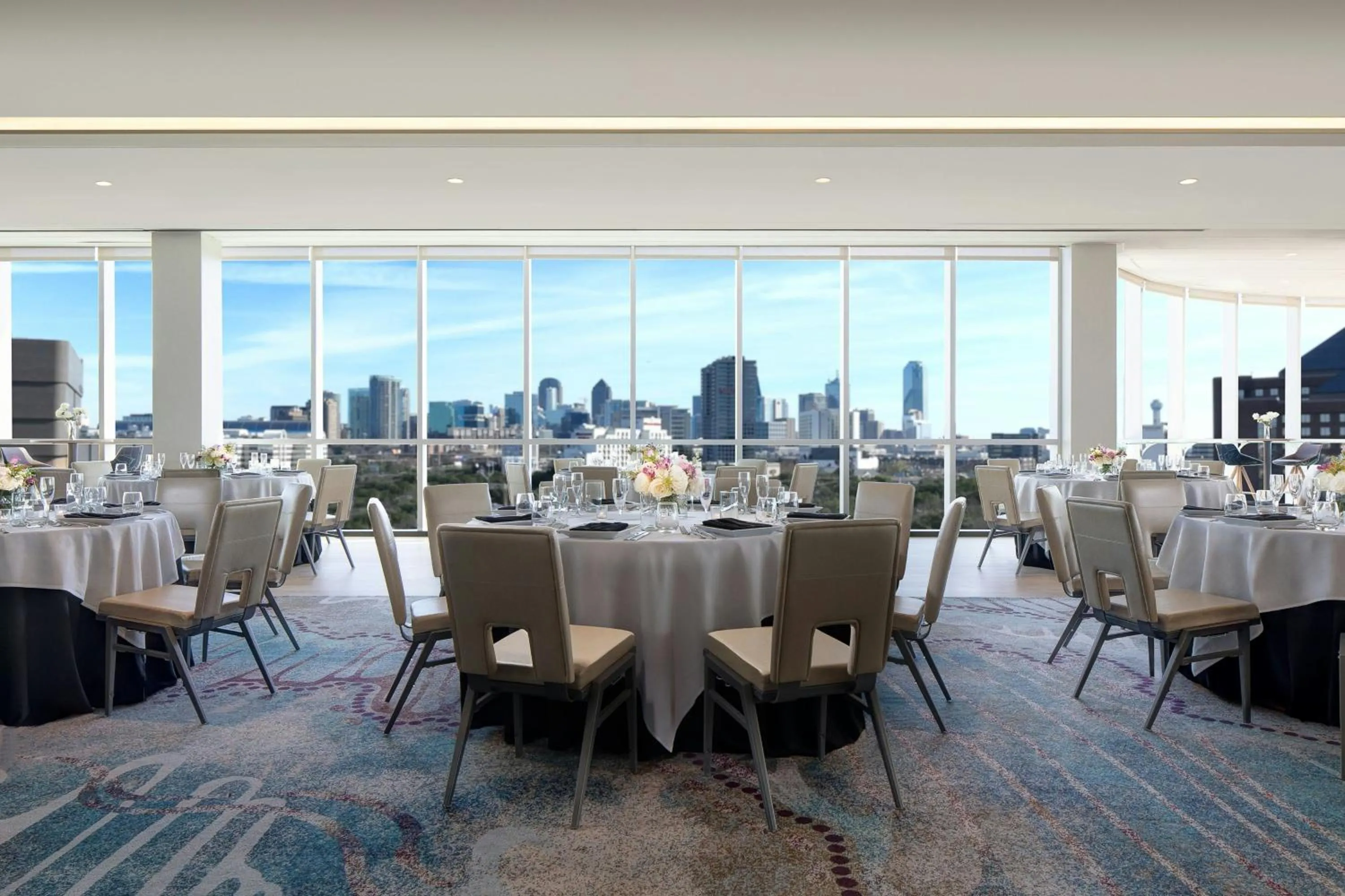 Meeting/conference room in Renaissance Dallas Hotel