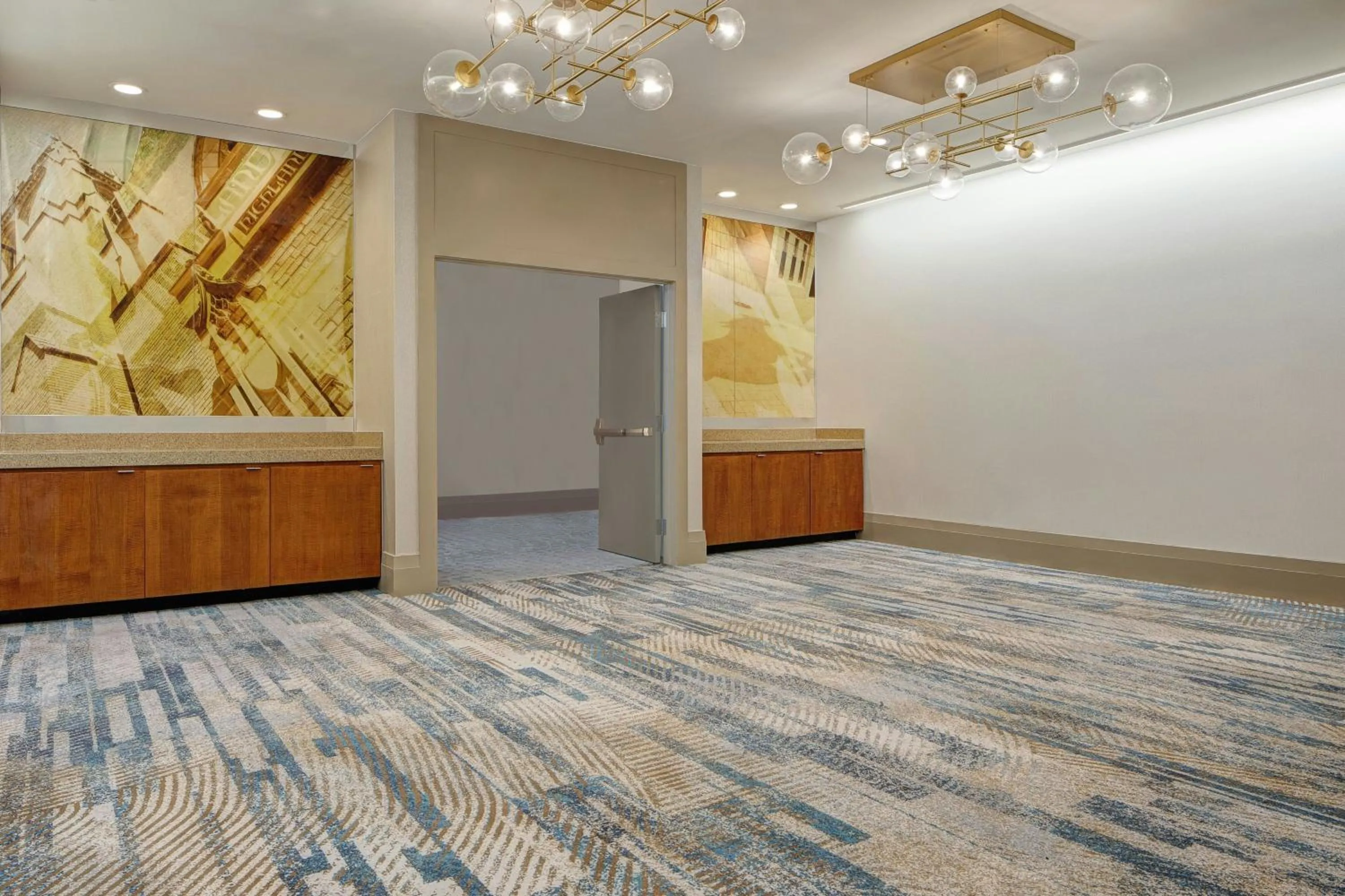 Meeting/conference room in Renaissance Dallas Hotel