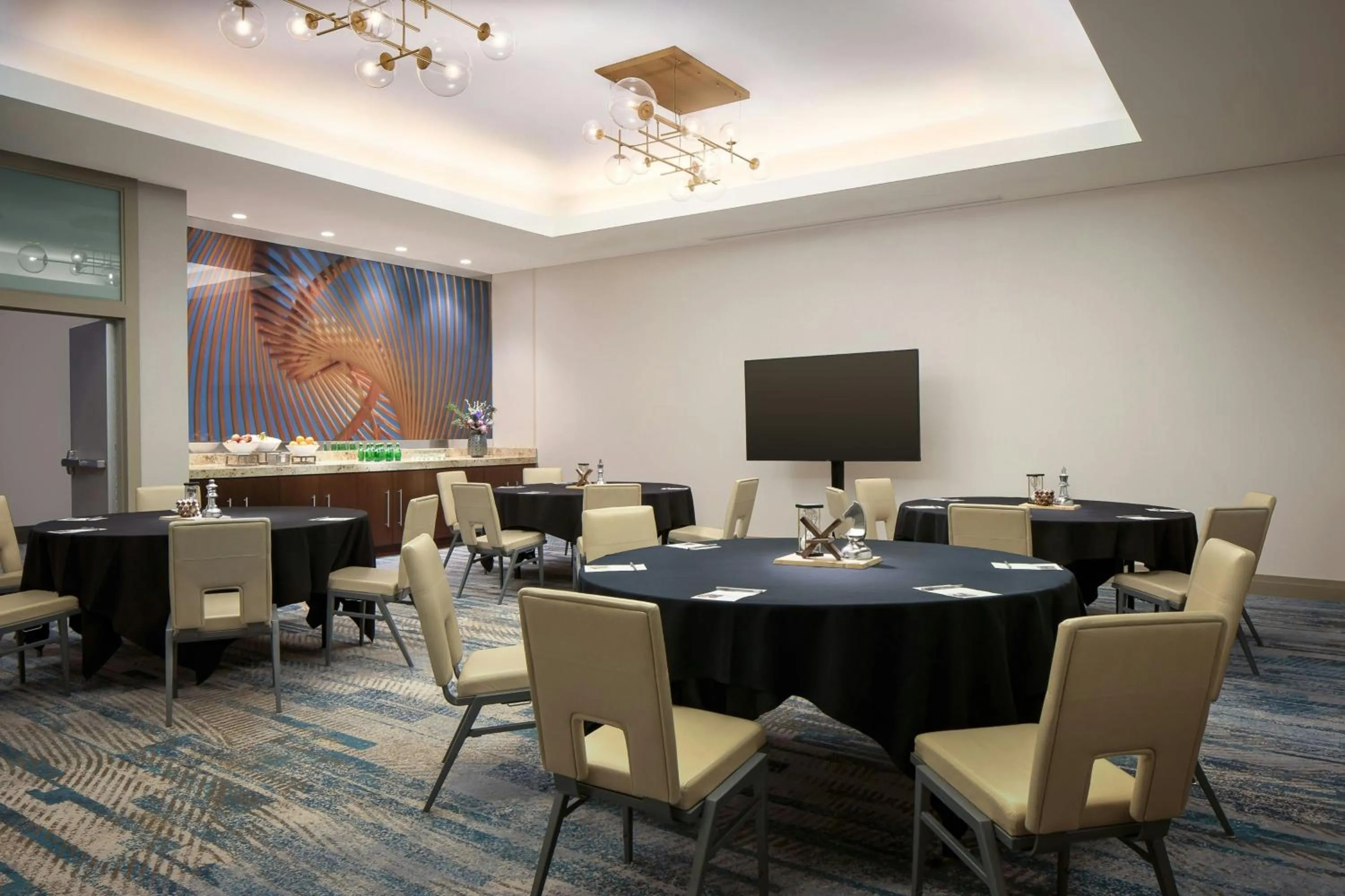 Meeting/conference room in Renaissance Dallas Hotel