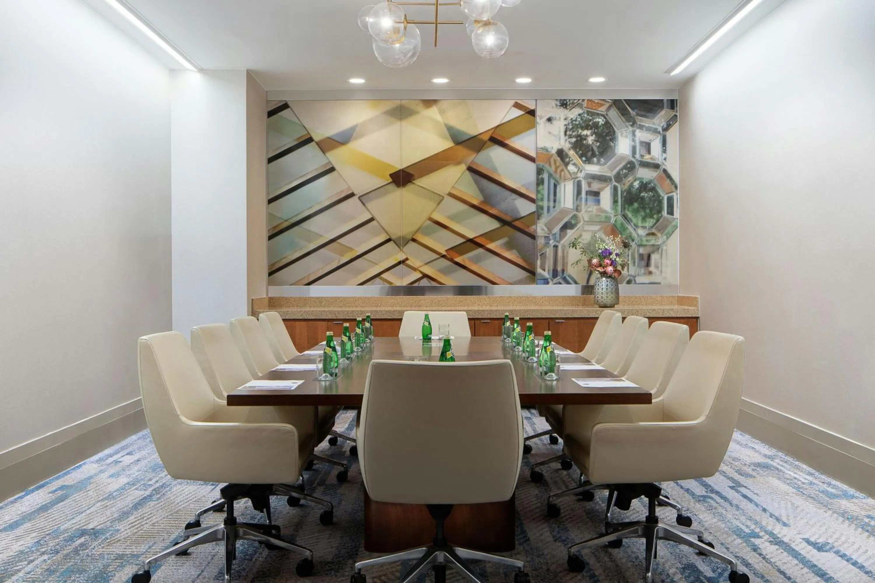 Meeting/conference room in Renaissance Dallas Hotel