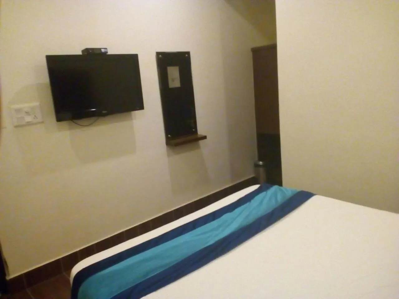 Bed in Eclat Suites MINT Gomti Nagar