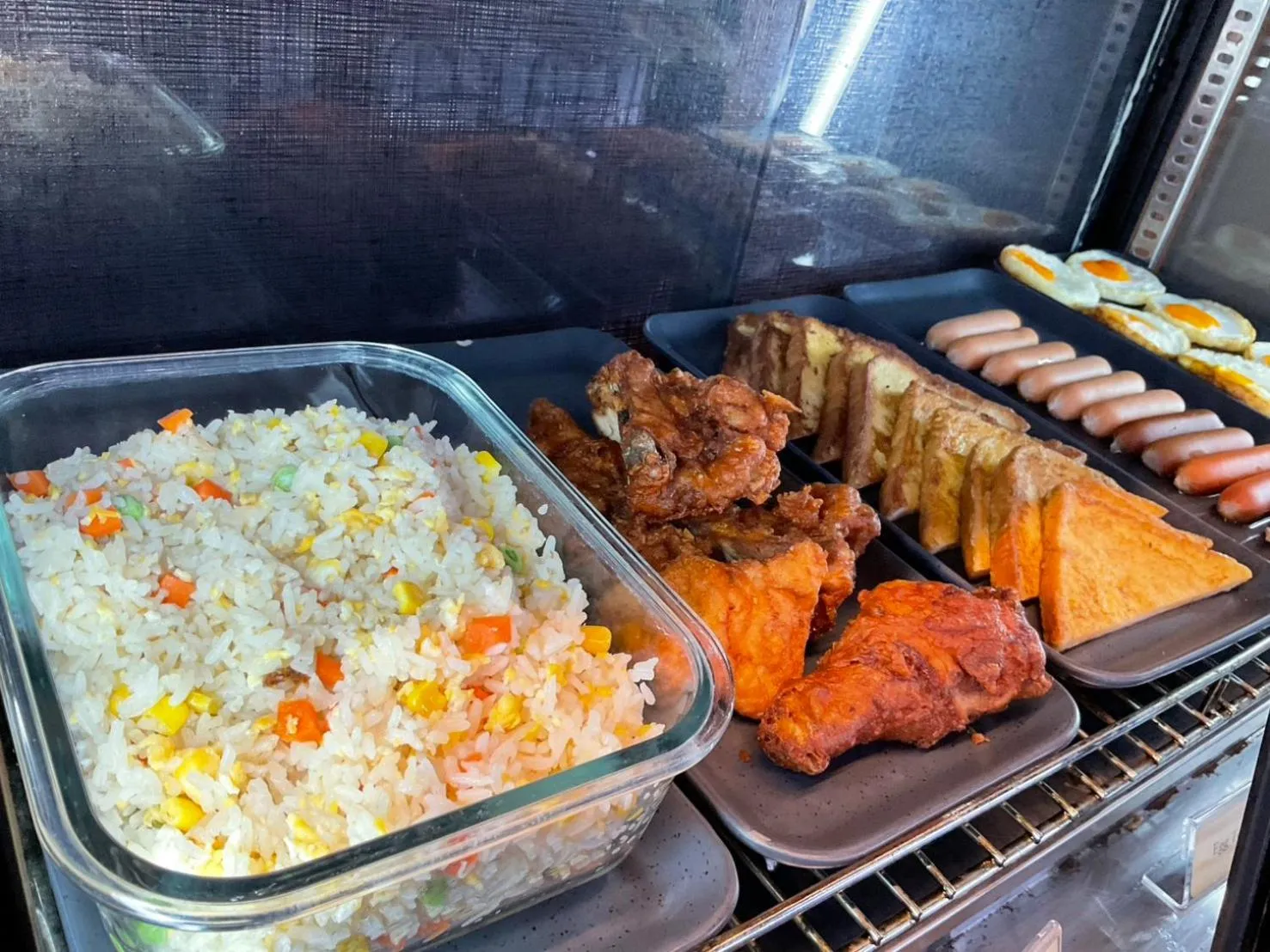 Food and drinks in i-river chiangmai