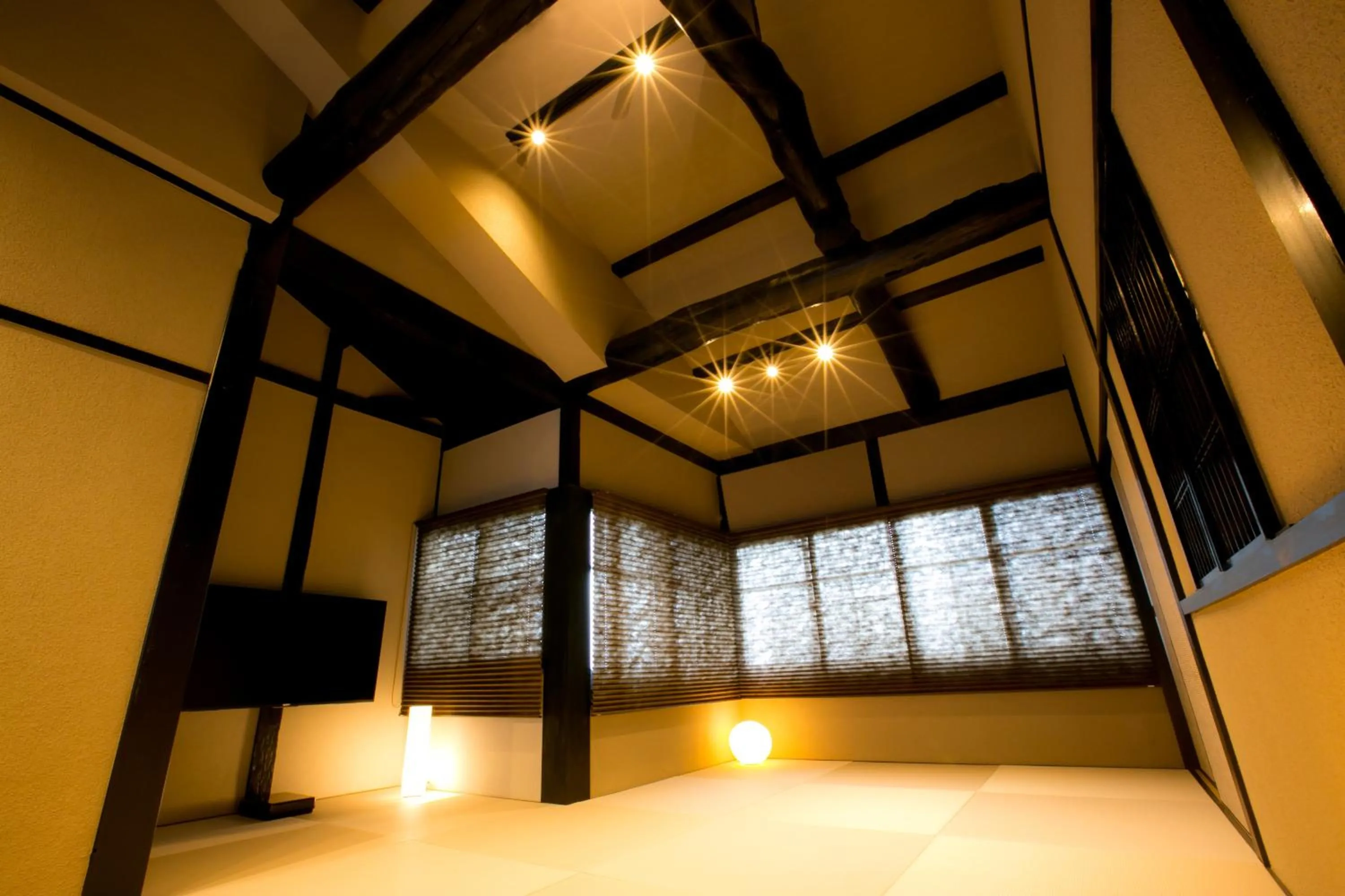 Bedroom, Bed in Hosta Umekoji Akari