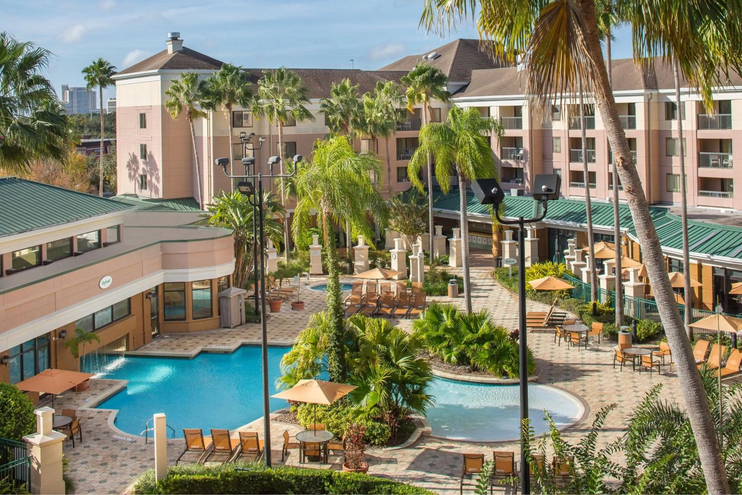 Swimming pool in Courtyard by Marriott Orlando Lake Buena Vista in the Marriott Village