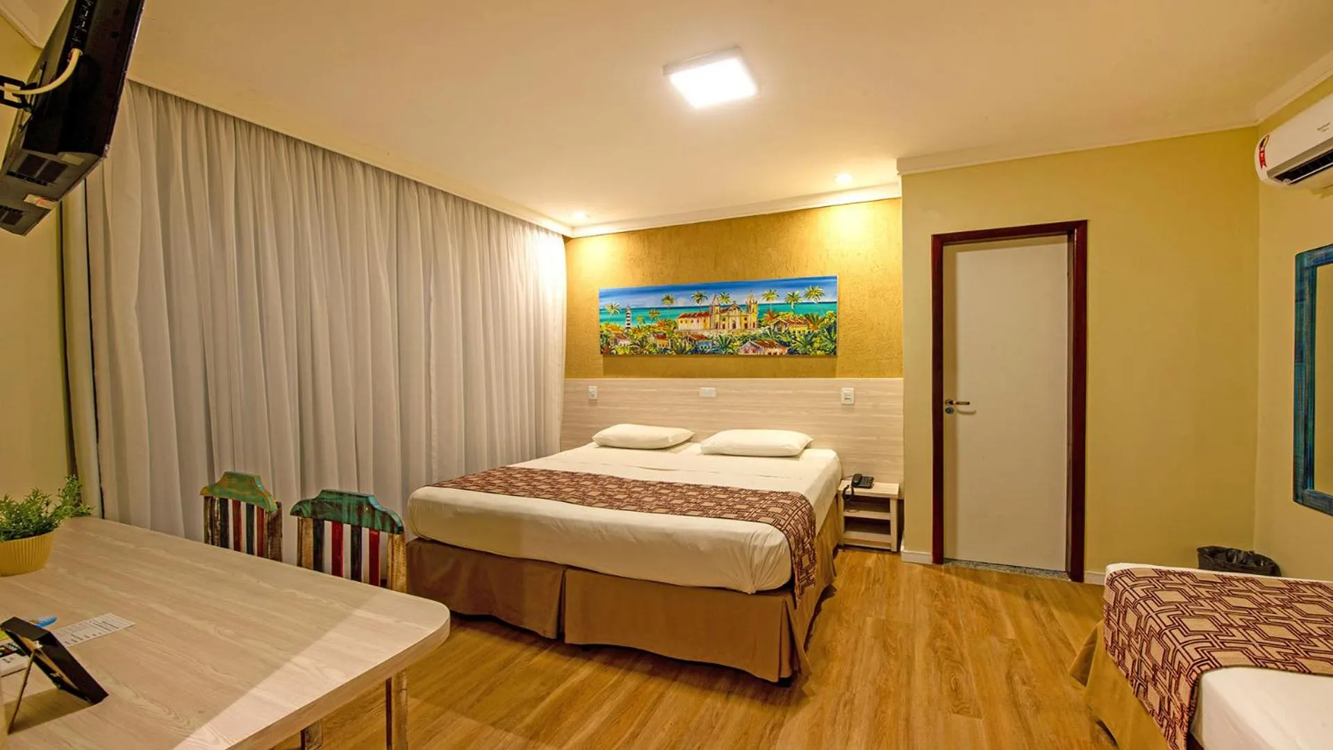 Photo of the whole room, Bed in Hotel Costeiro