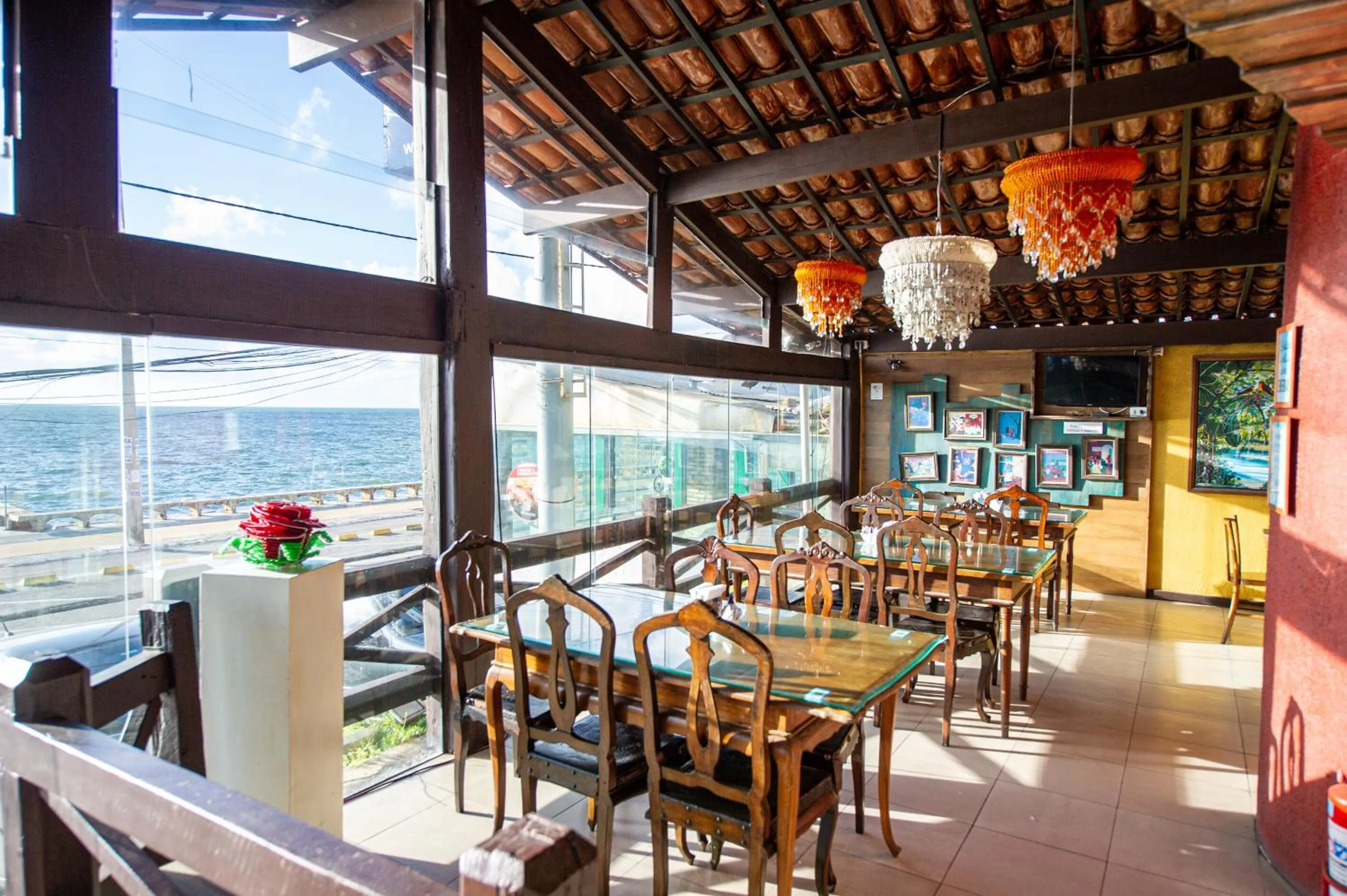 Restaurant/places to eat in Hotel Costeiro