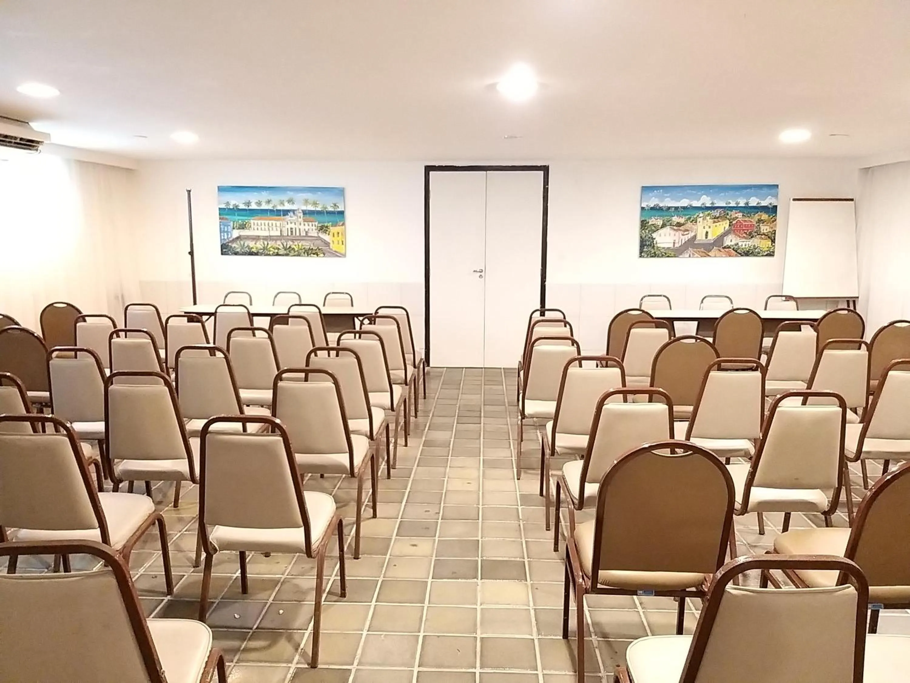 Business facilities in Hotel Costeiro