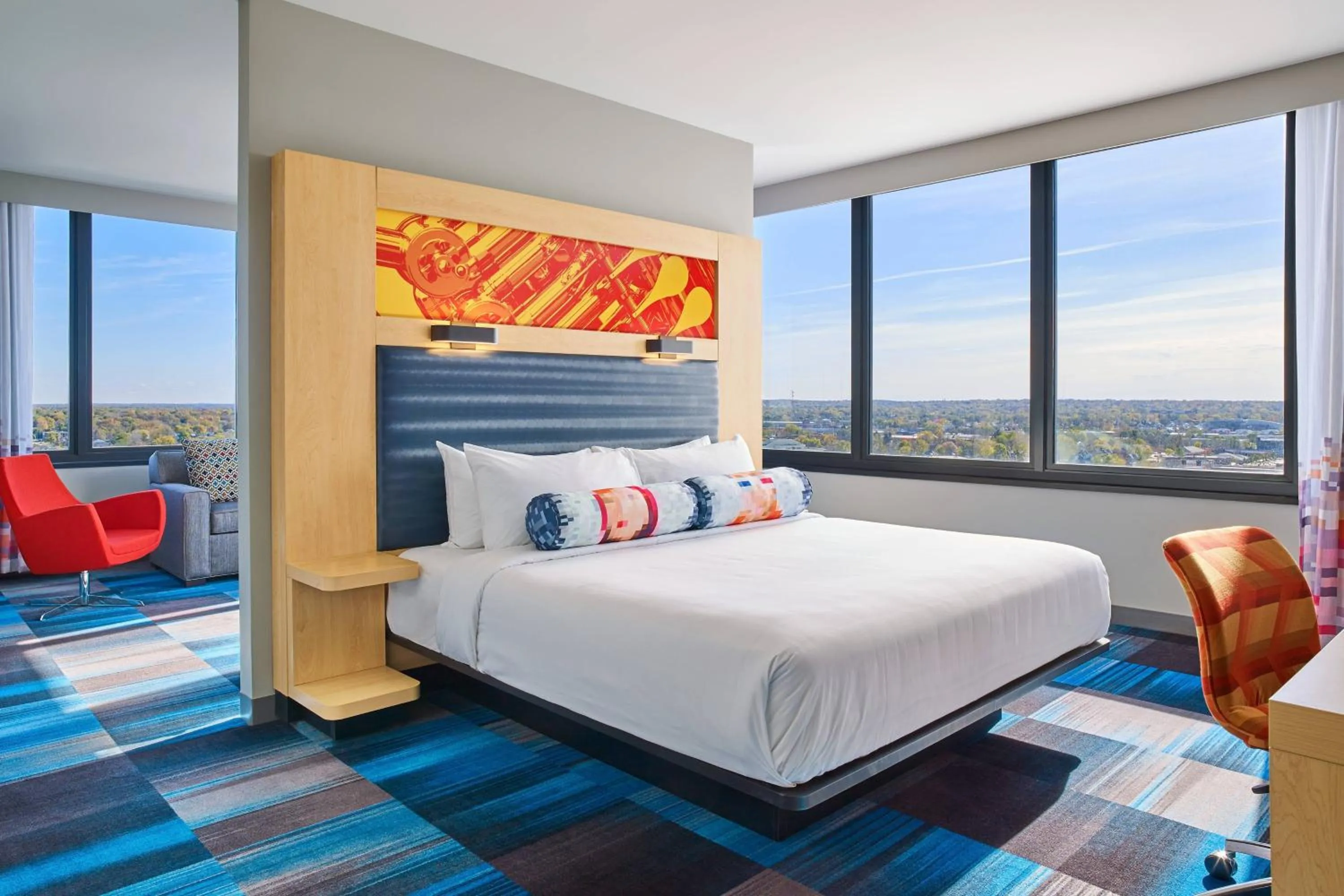Photo of the whole room, Bed in Aloft South Bend