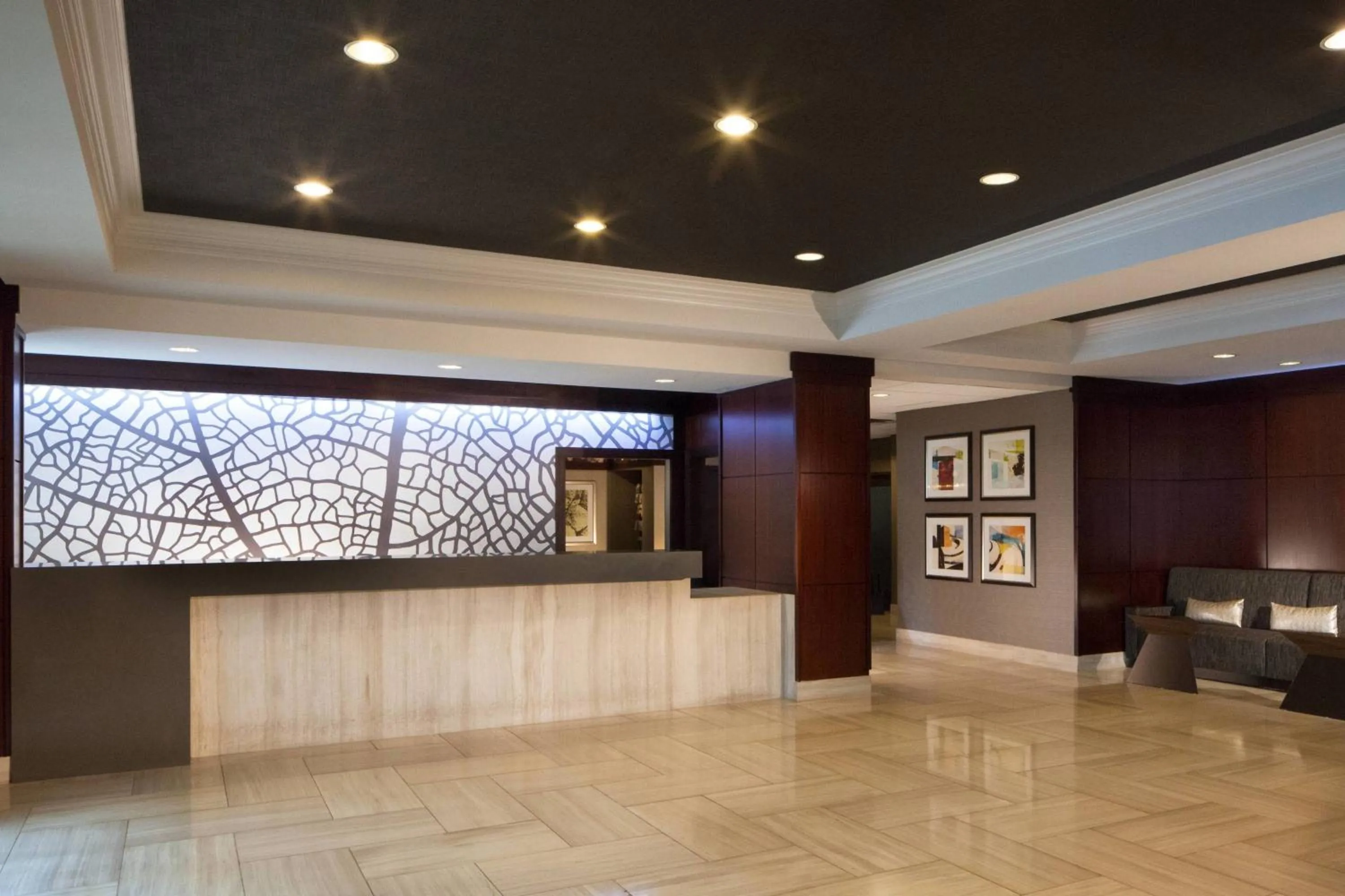 Lobby or reception in Dallas Marriott Suites Medical/Market Center